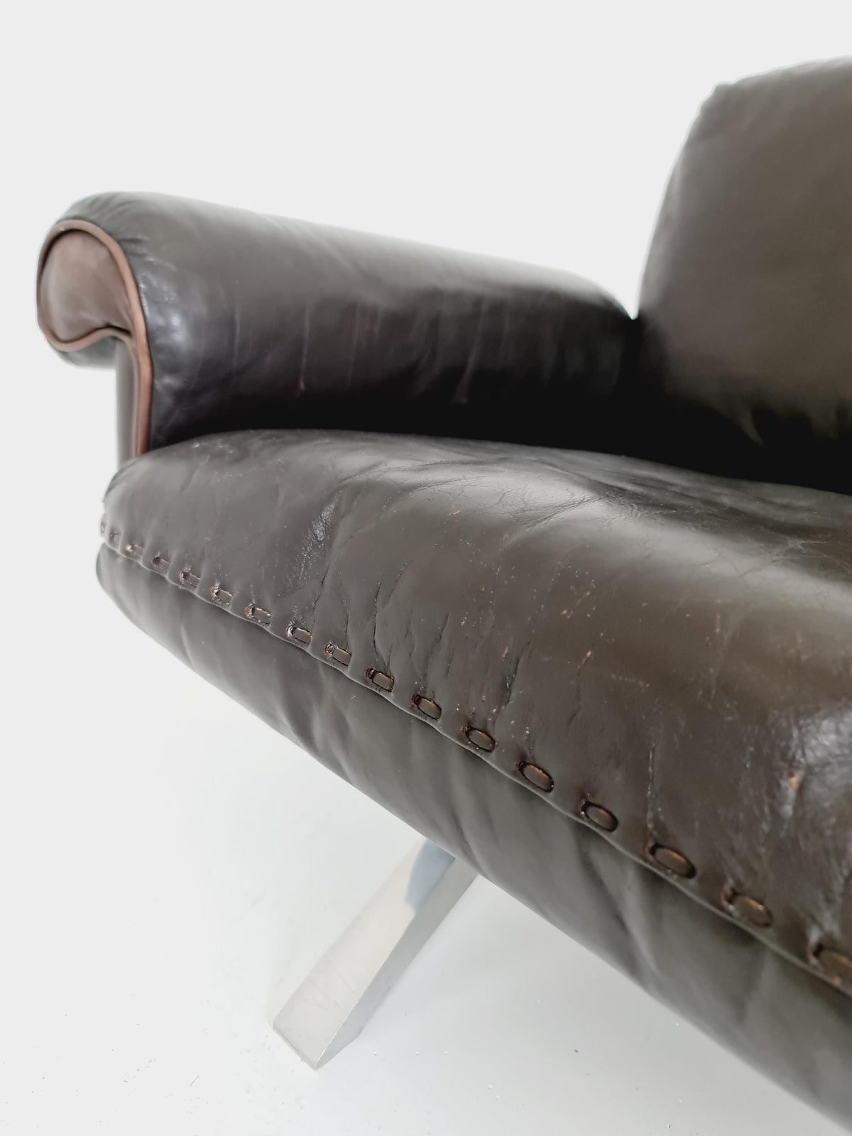 Vintage Swiss leather Lounge Sofa 2 seater by De Sede Ds 31 Switzerland, 1970s