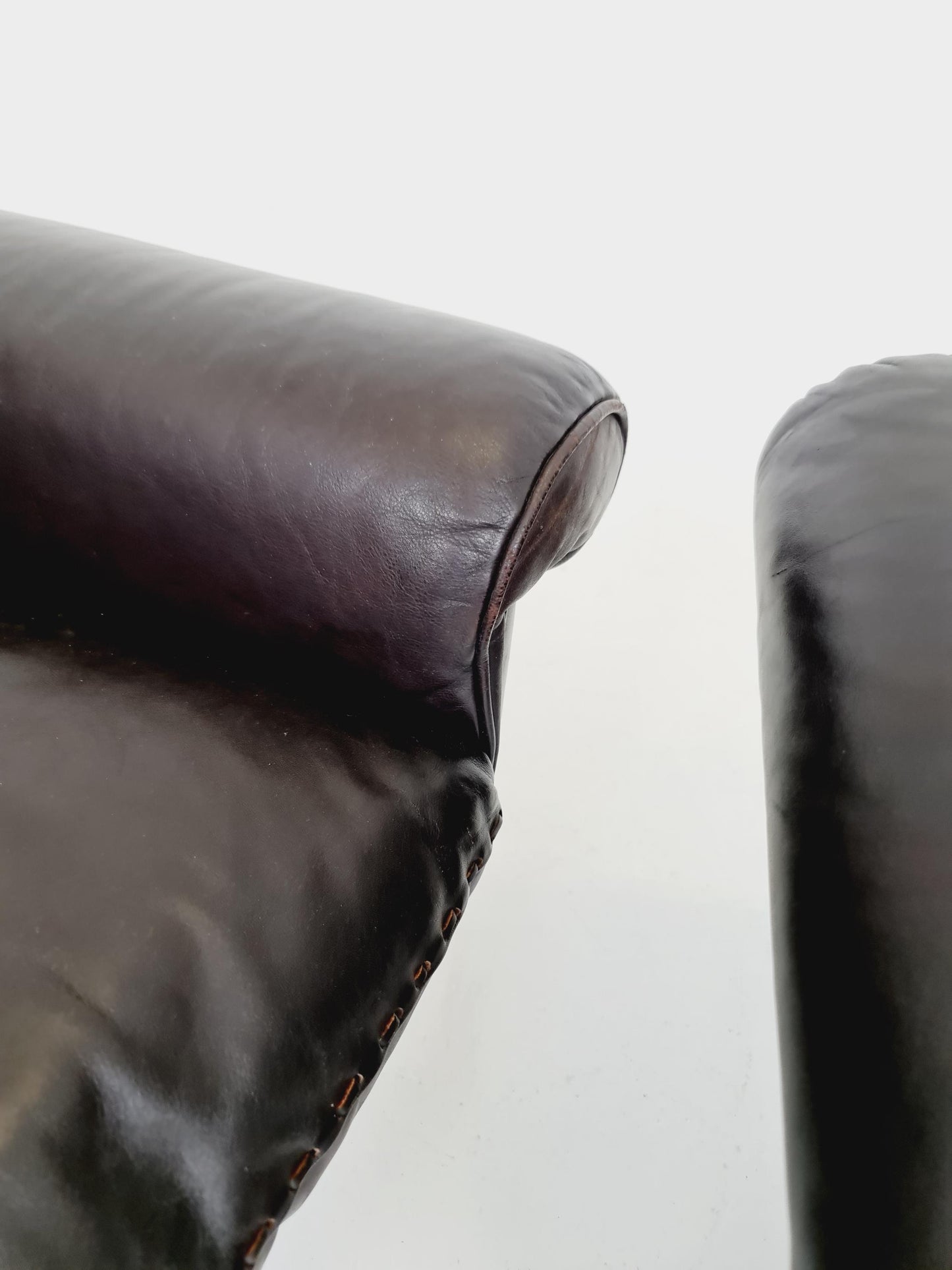 Vintage Swiss leather Lounge chairs BY De Sede Ds 31 Switzerland, 1970s Set of 2
