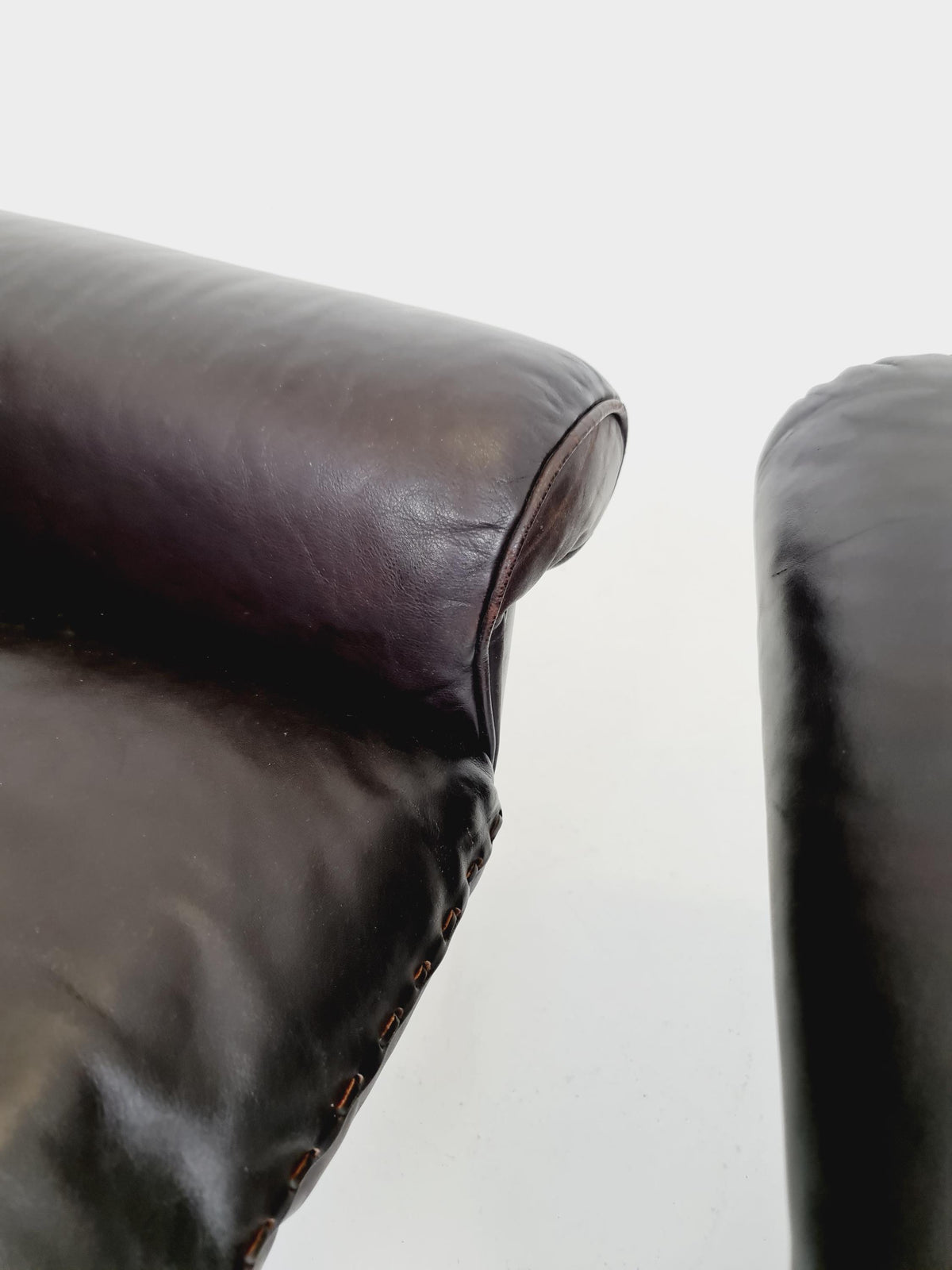 Vintage Swiss leather Lounge chairs BY De Sede Ds 31 Switzerland, 1970s Set of 2