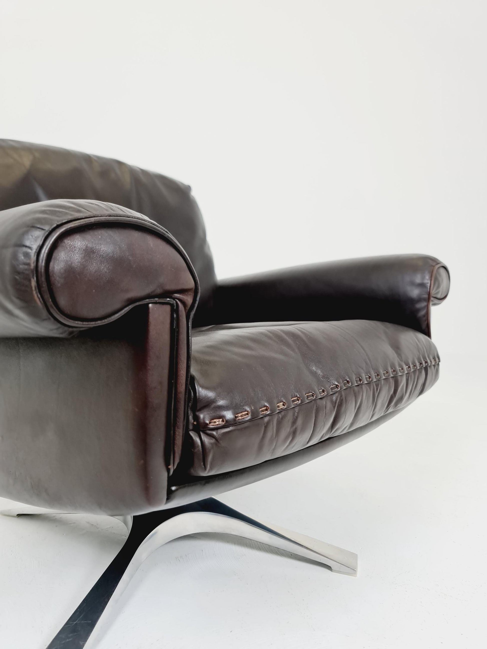 Vintage Swiss leather Lounge chair BY De Sede Ds 31 Switzerland, 1970s