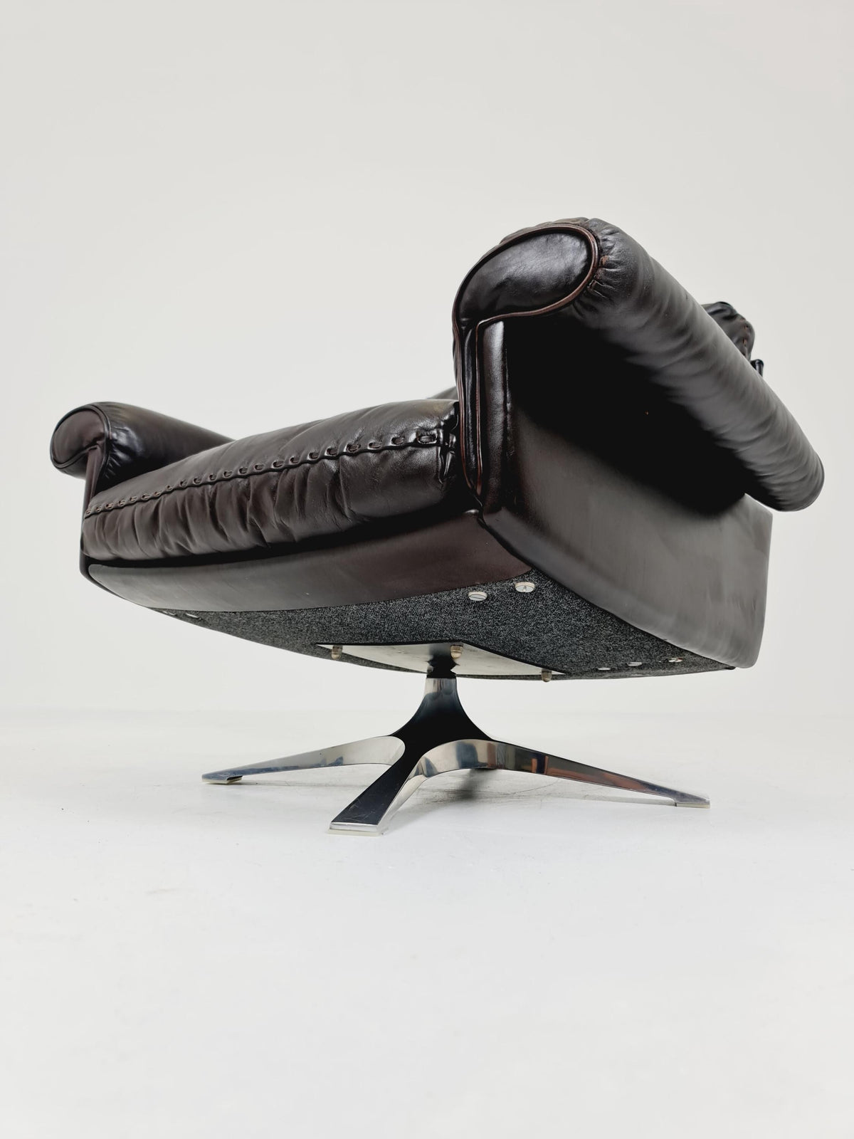Vintage Swiss leather Lounge chair BY De Sede Ds 31 Switzerland, 1970s