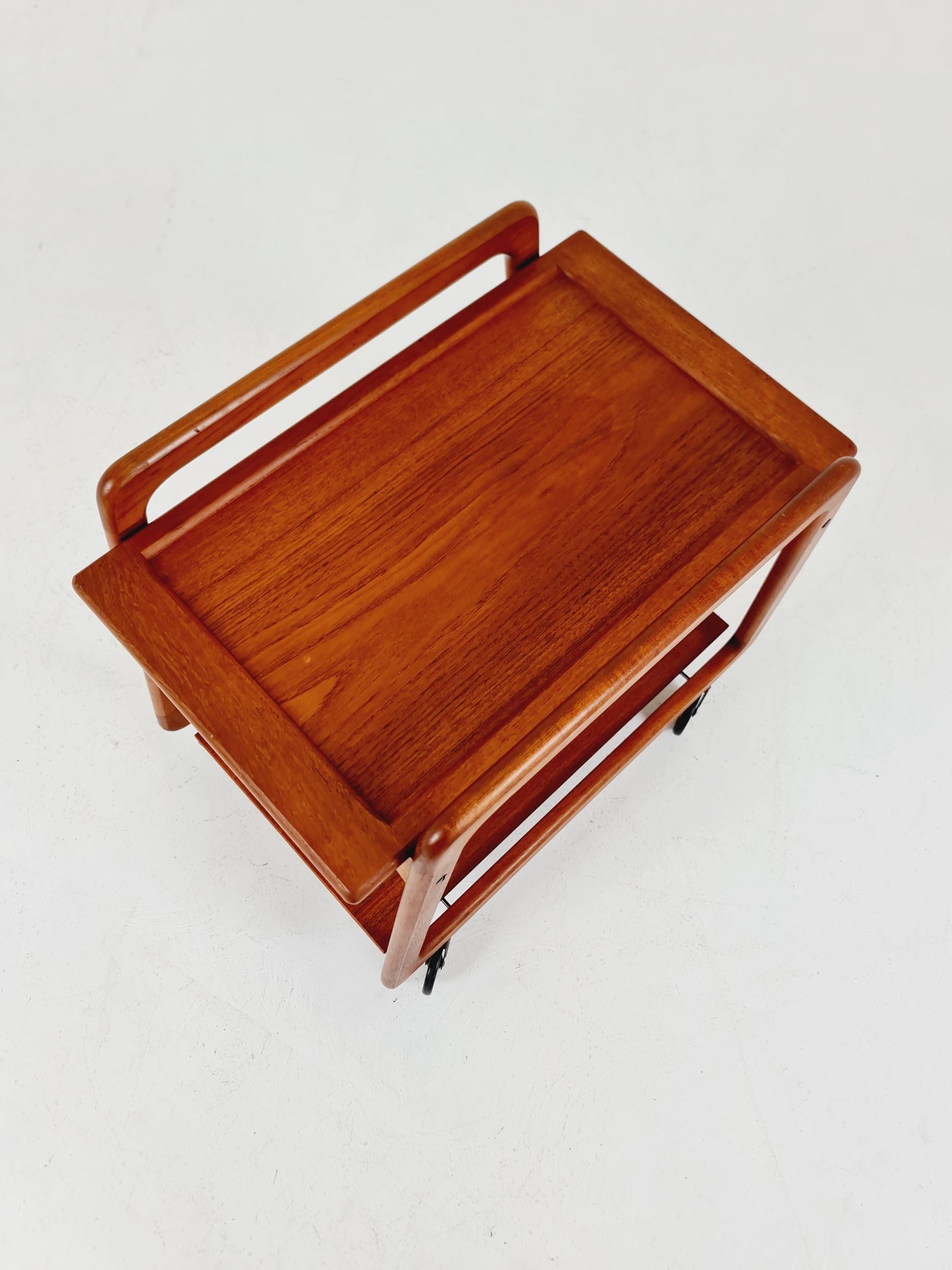 Vintage mid century danish trolley in solid teak/ bar cart By SIKA Mobler , 1960s