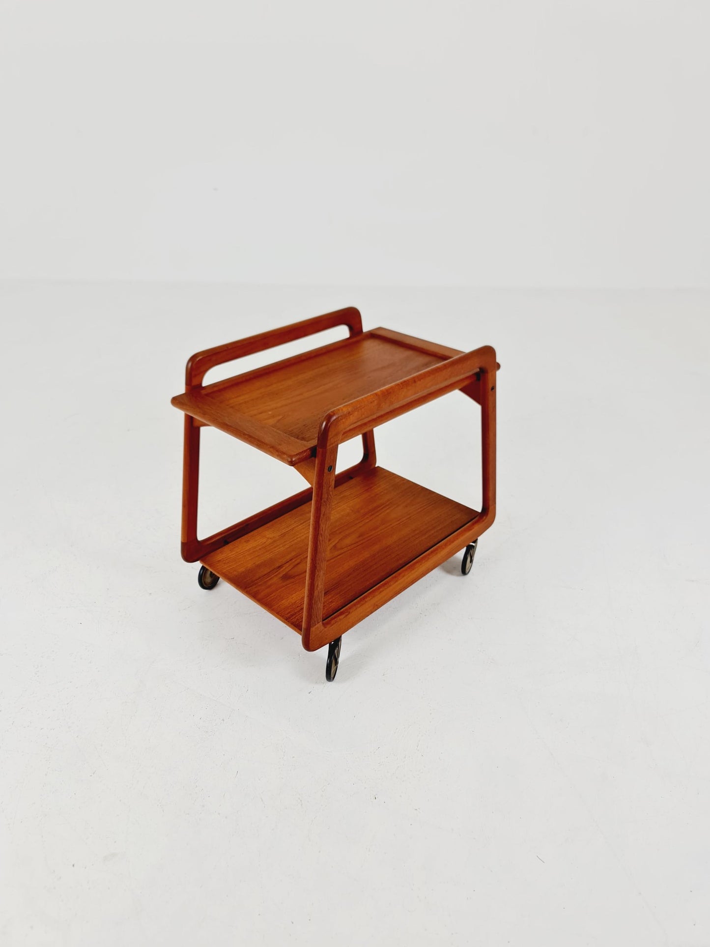 Vintage mid century danish trolley in solid teak/ bar cart By SIKA Mobler , 1960s