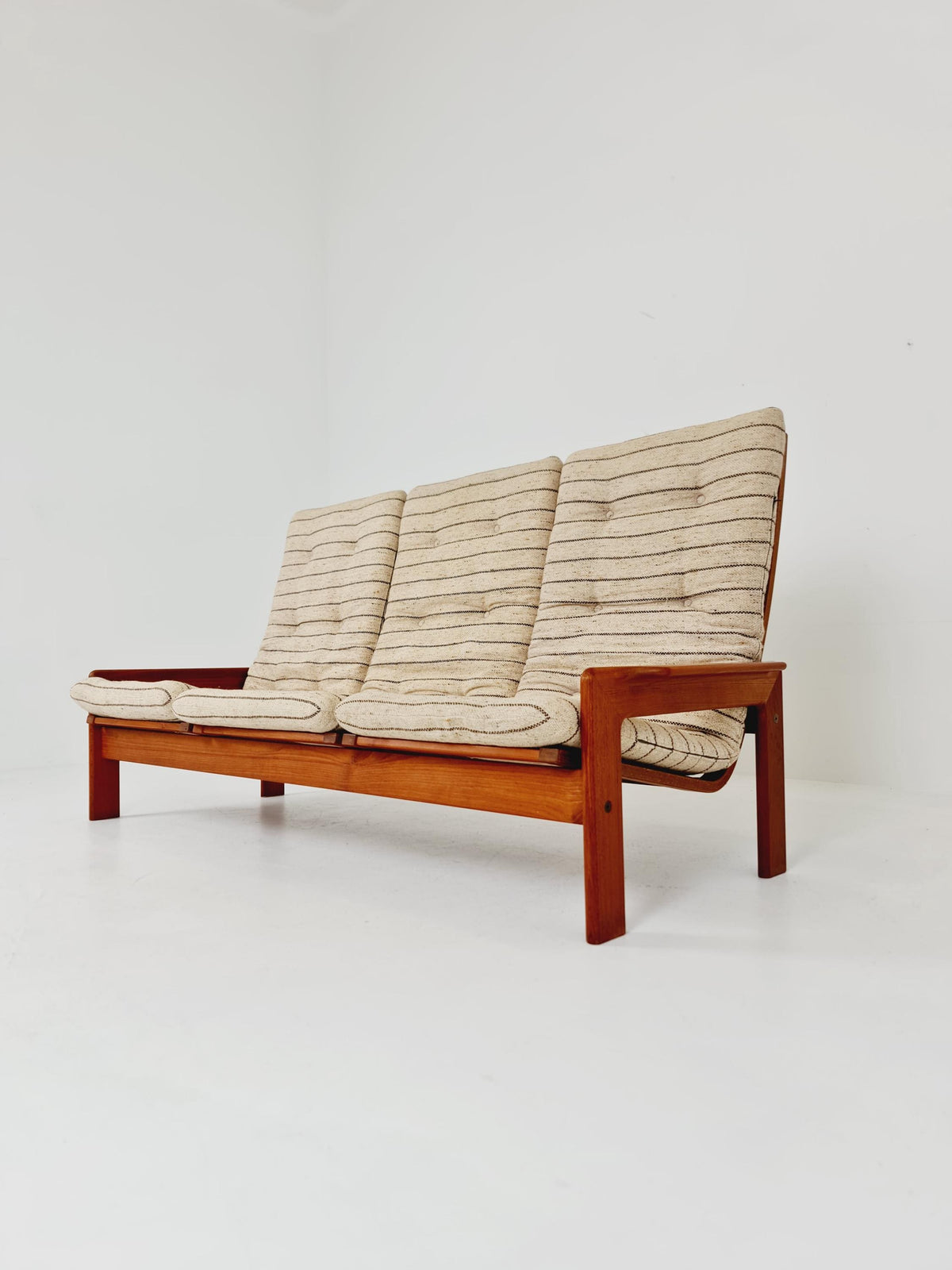 Mid century easy lounge couch by Arne Wahl Iversen for komfort teak , 1960s