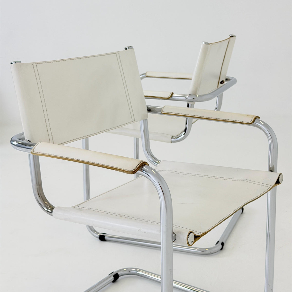 Set of 2 Mid-Century Bauhaus S34 White Leather Armchairs by Centro Studio Italy,, 1980s