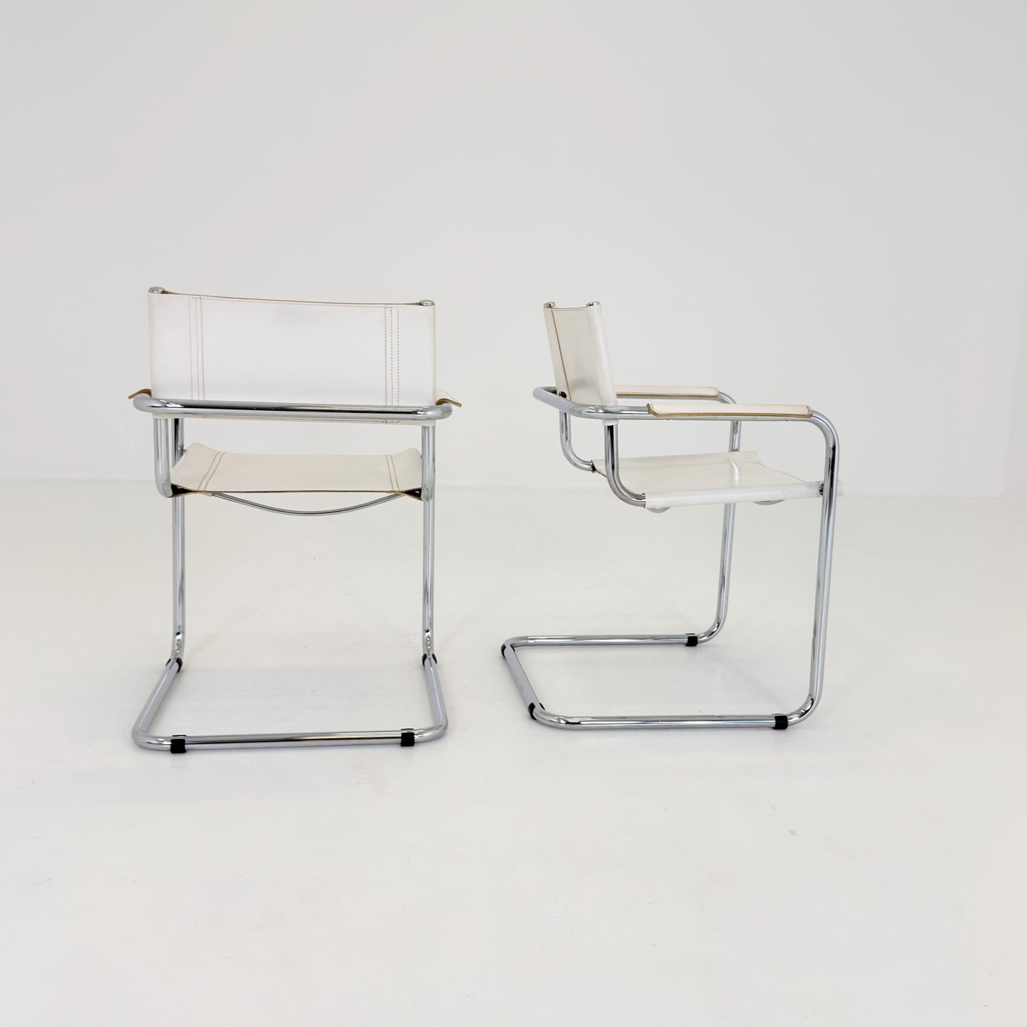 Set of 2 Mid-Century Bauhaus S34 White Leather Armchairs by Centro Studio Italy,, 1980s