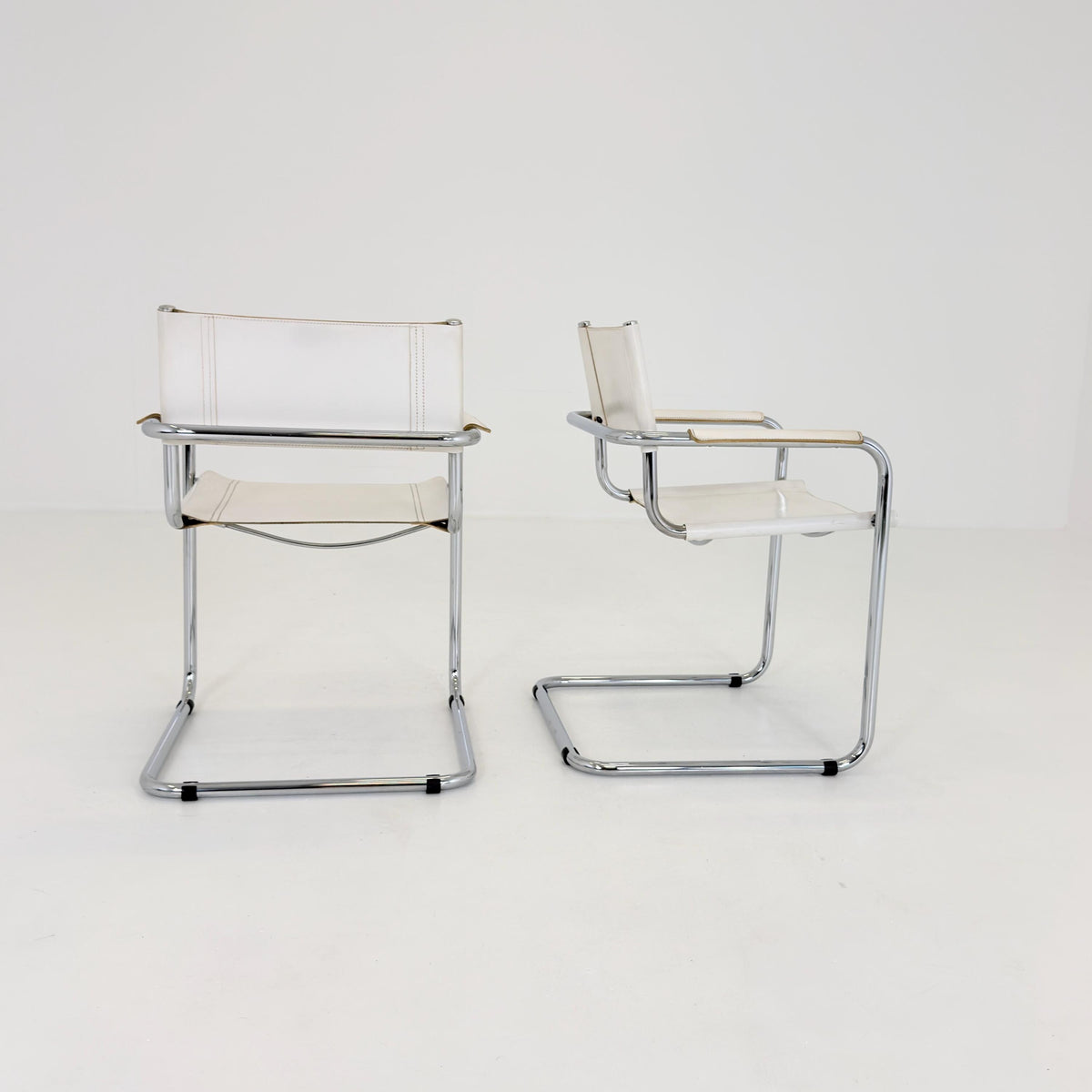 Set of 2 Mid-Century Bauhaus S34 White Leather Armchairs by Centro Studio Italy,, 1980s