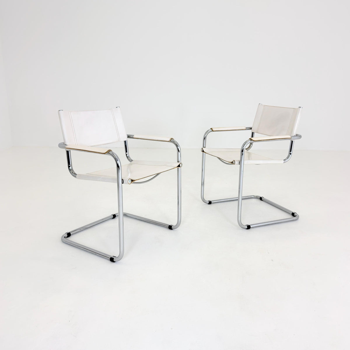 Set of 2 Mid-Century Bauhaus S34 White Leather Armchairs by Centro Studio Italy,, 1980s