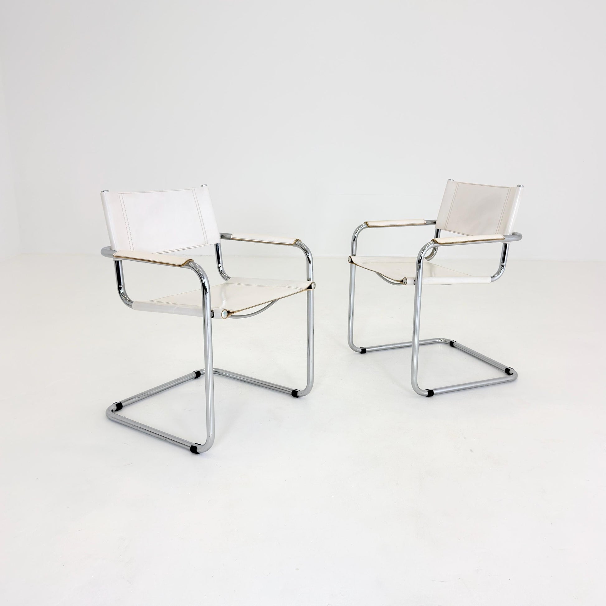 Set of 2 Mid-Century Bauhaus S34 White Leather Armchairs by Centro Studio Italy,, 1980s