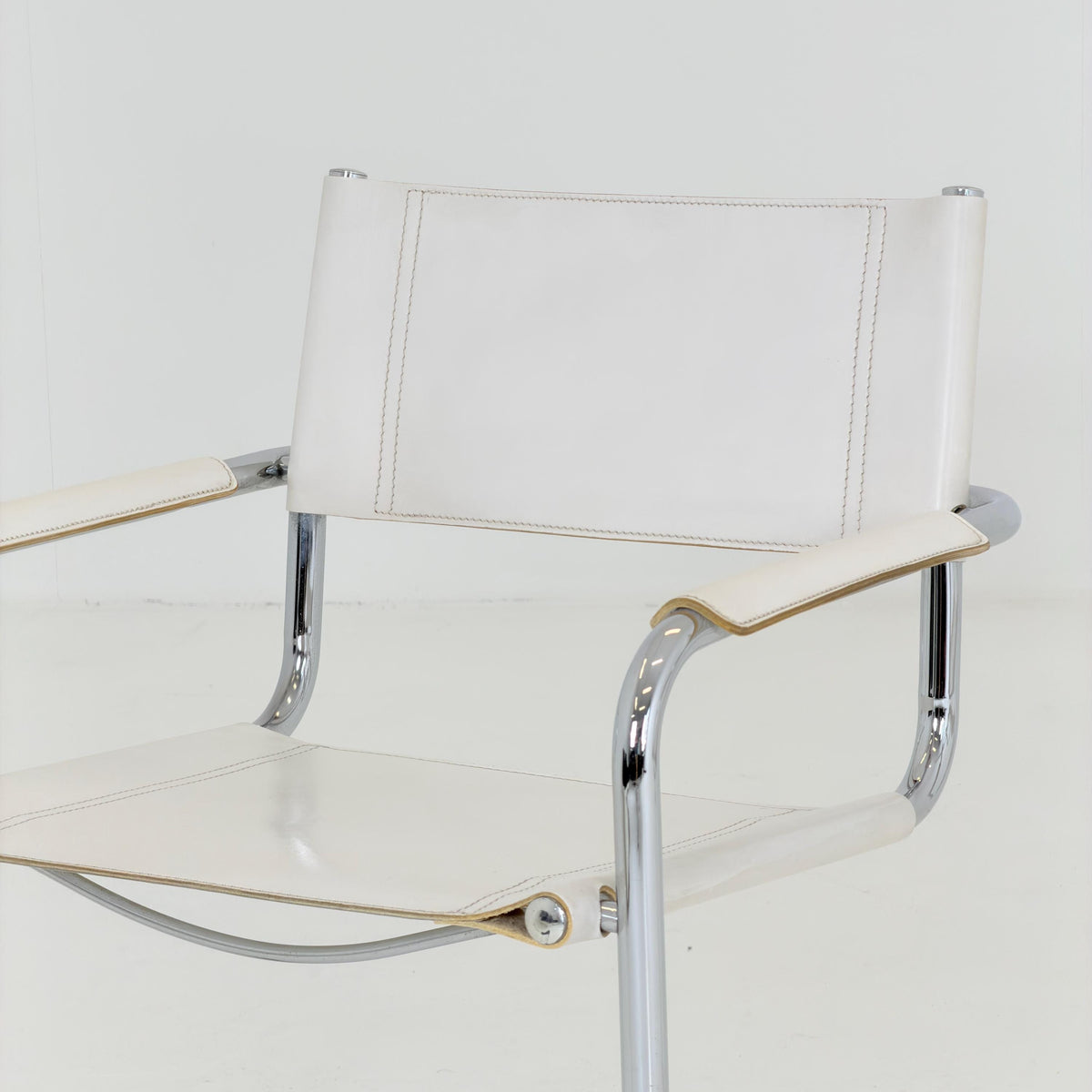 Set of 2 Mid-Century Bauhaus S34 White Leather Armchairs by Centro Studio Italy,, 1980s