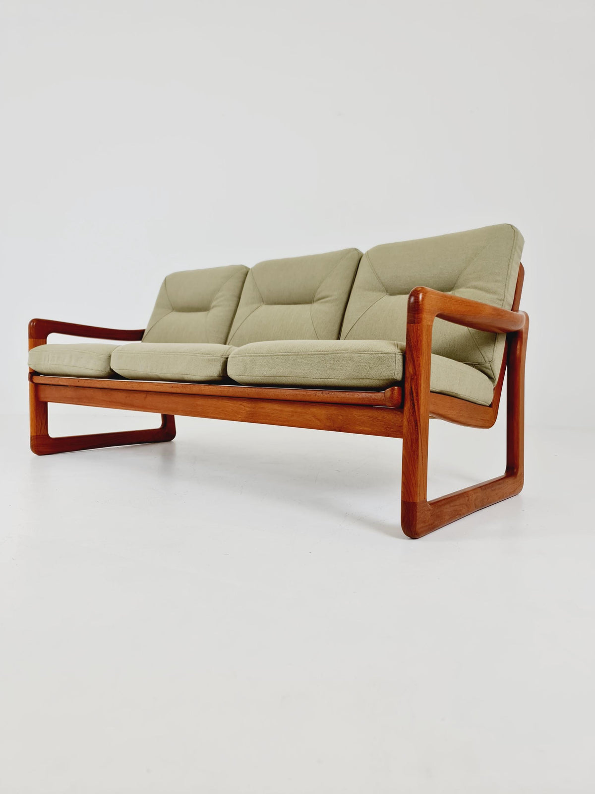 Mid century teak 3 -Seater Sofa by Holstebro Möbelfabrik , 1970s