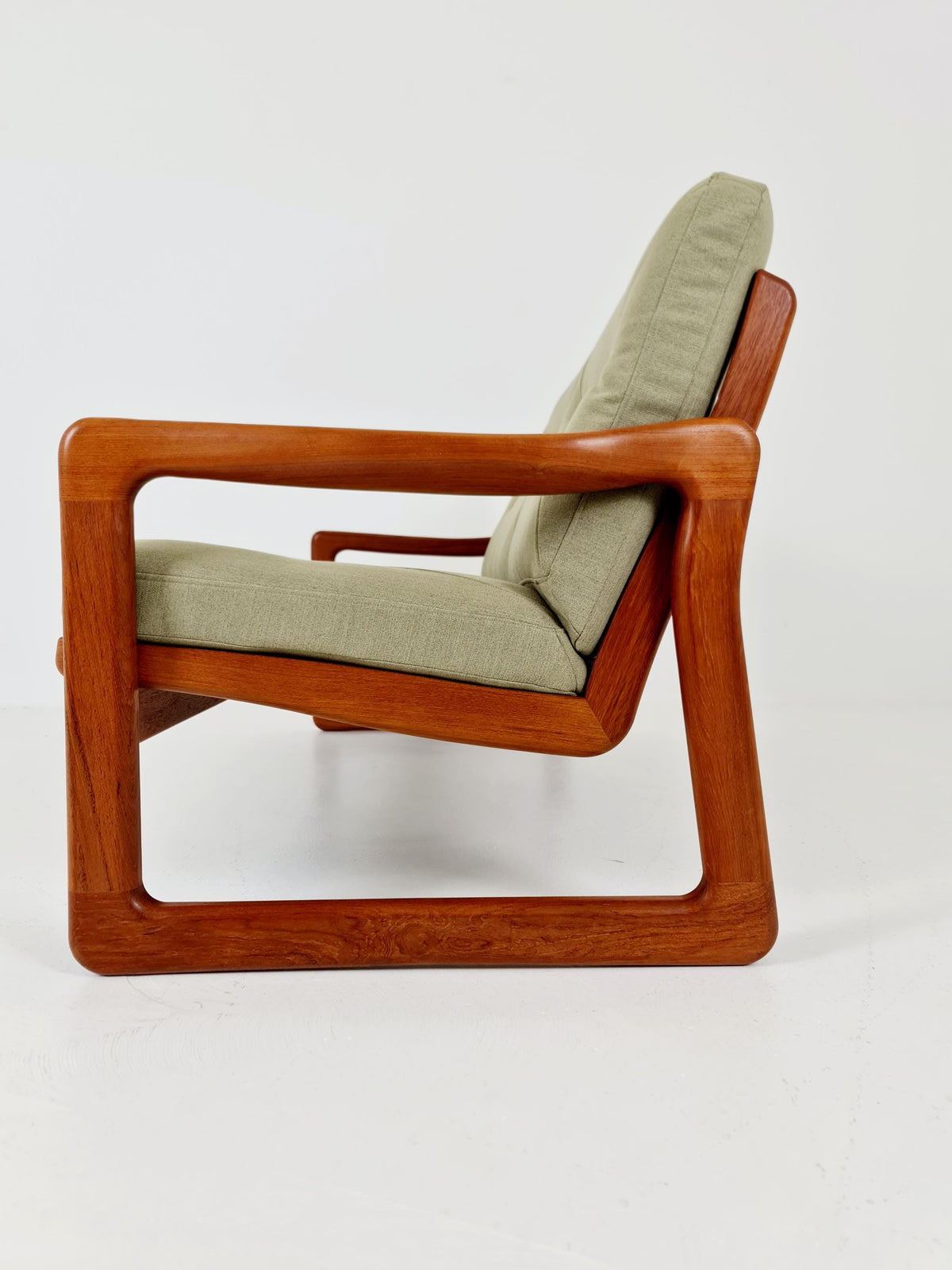 Mid century teak 3 -Seater Sofa by Holstebro Möbelfabrik , 1970s