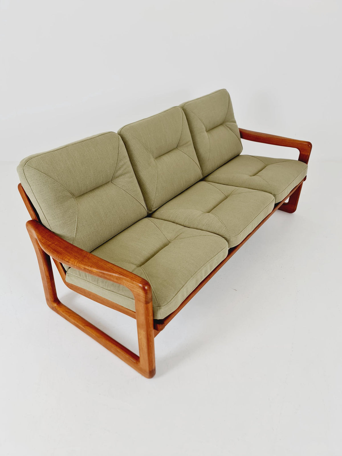 Mid century teak 3 -Seater Sofa by Holstebro Möbelfabrik , 1970s