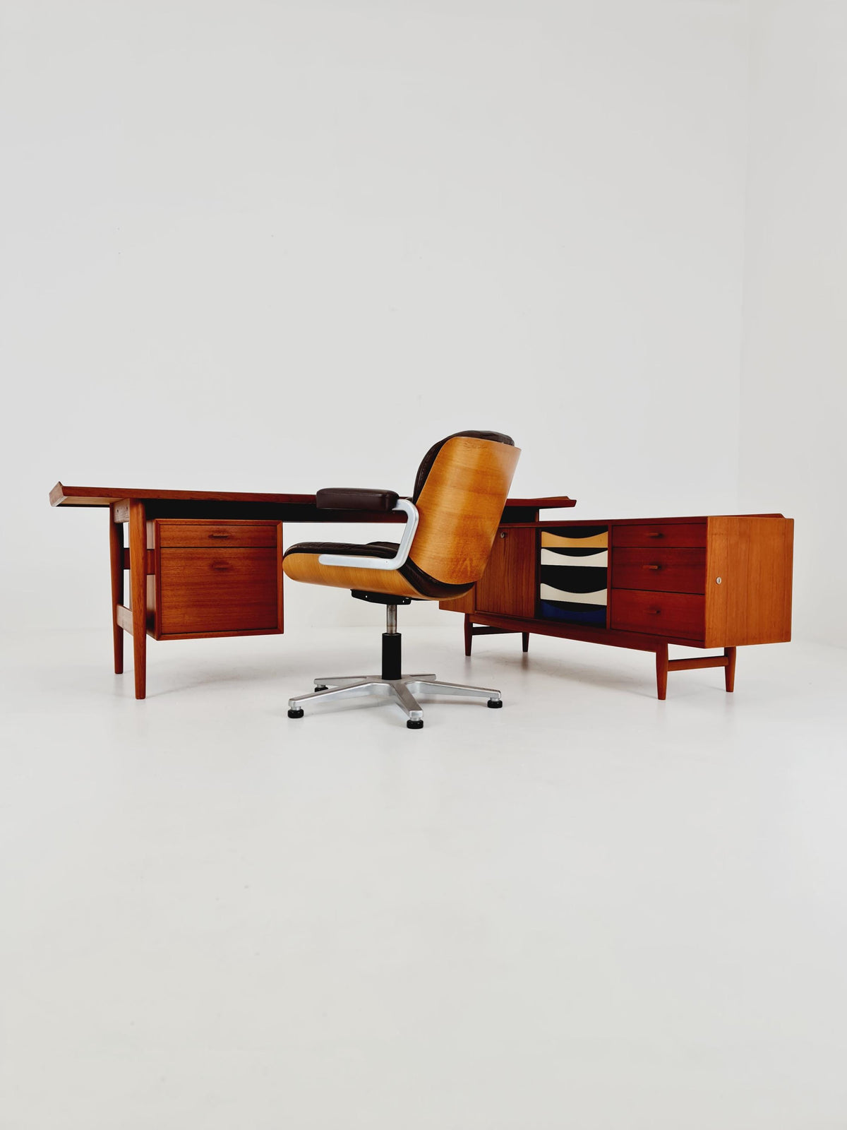 Mid-Century Modern Arne Vodder Model 209 Teak Executive Desk for Sibast