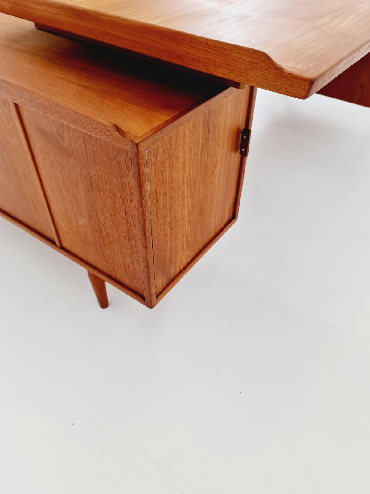 Mid-Century Modern Arne Vodder Model 209 Teak Executive Desk for Sibast