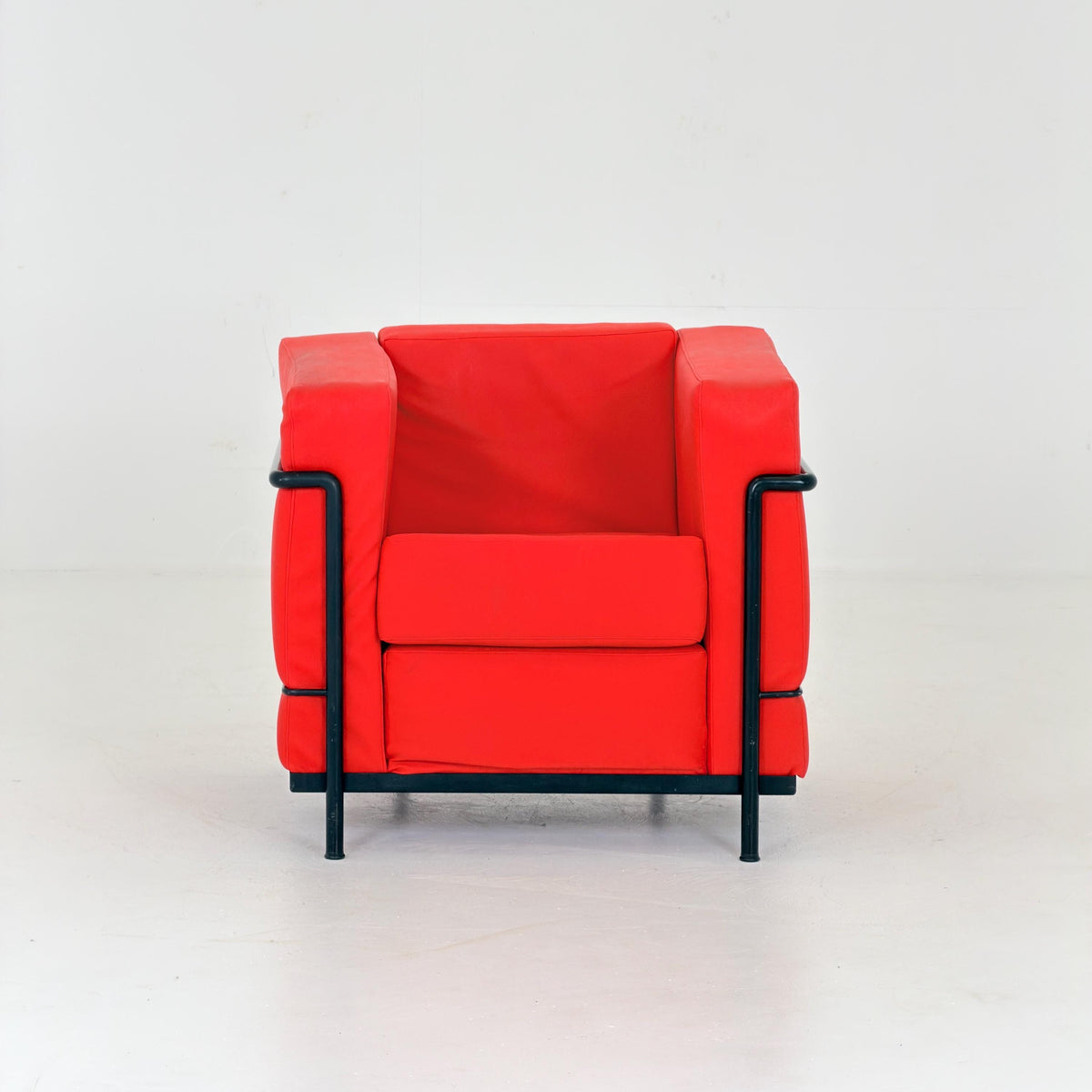 Mid century Cassina LC2 Armchair by Le Corbusier, Perriand & Jeanneret, Red Patterned Leather, Italy , LC2 011404 /1970s