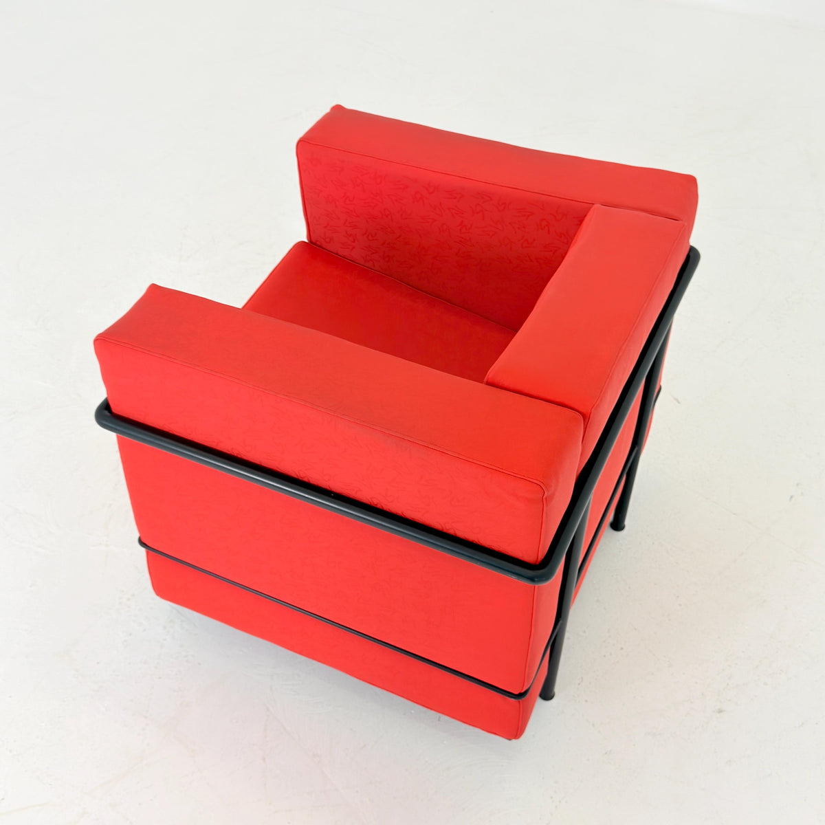 Mid century Cassina LC2 Armchair by Le Corbusier, Perriand & Jeanneret, Red Patterned Leather, Italy , LC2 011404 /1970s