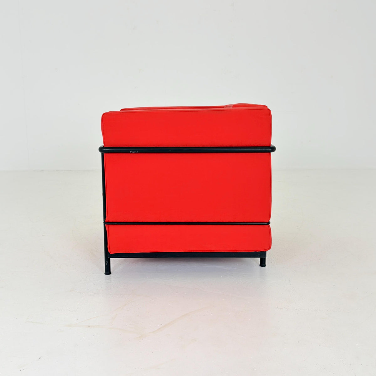 Mid century Cassina LC2 Armchair by Le Corbusier, Perriand & Jeanneret, Red Patterned Leather, Italy , LC2 011404 /1970s