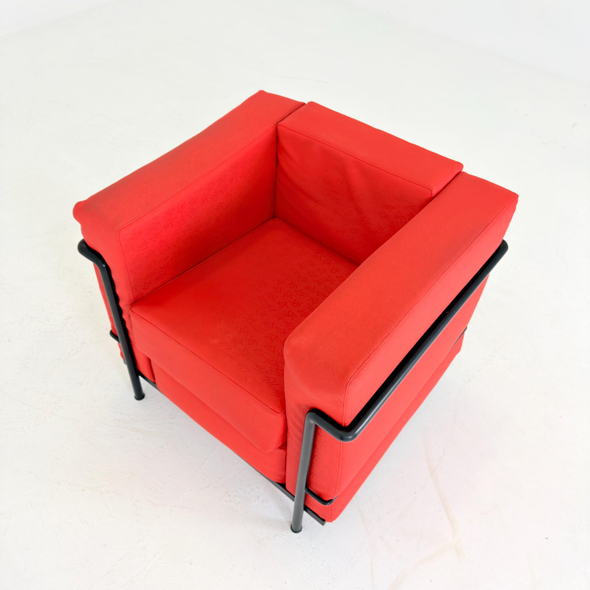 Mid century Cassina LC2 Armchair by Le Corbusier, Perriand & Jeanneret, Red Patterned Leather, Italy , LC2 011404 /1970s