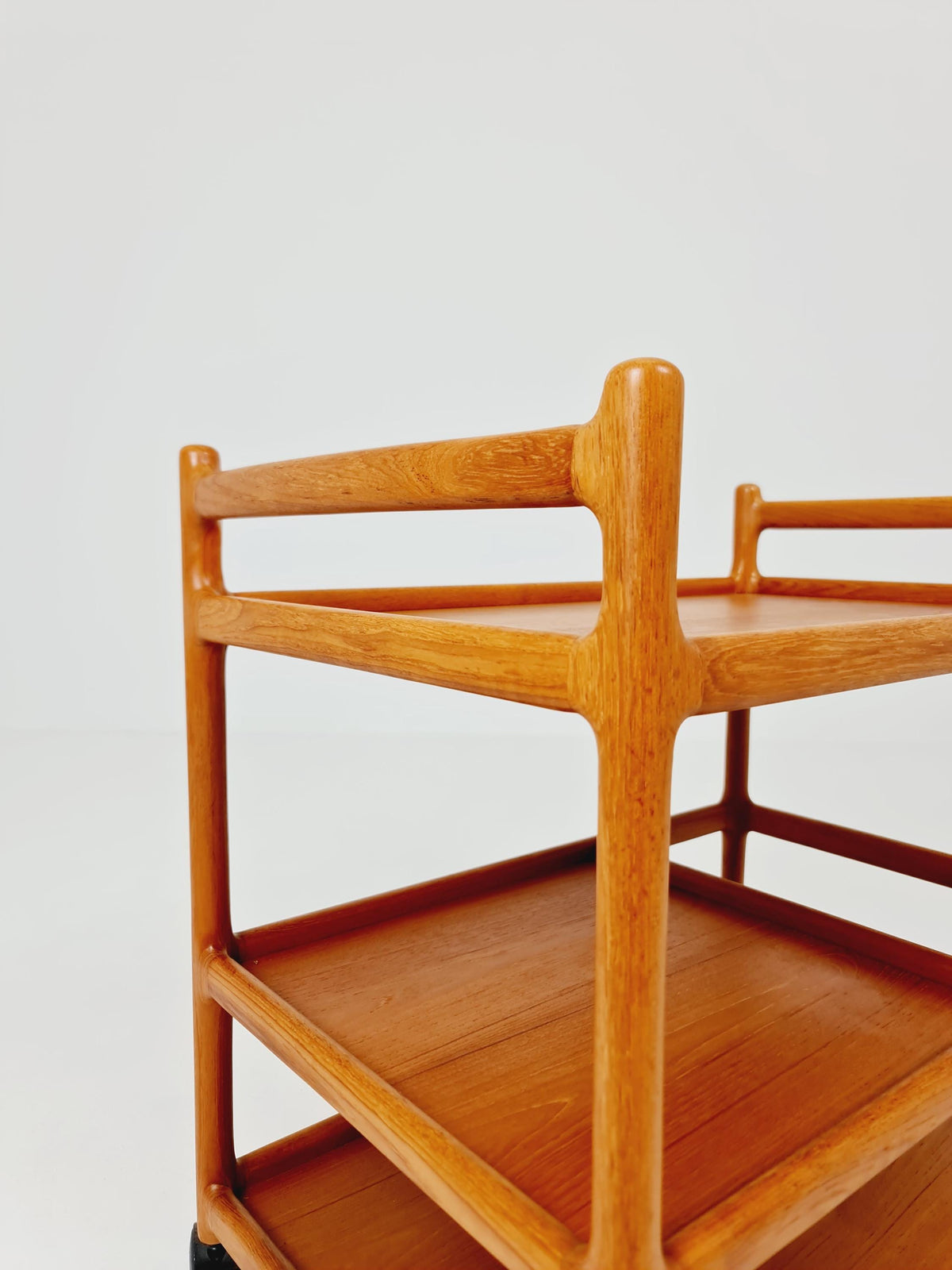 Vintage mid century danish trolley in solid teak/ bar cart By Johannes Andersen , 1960s