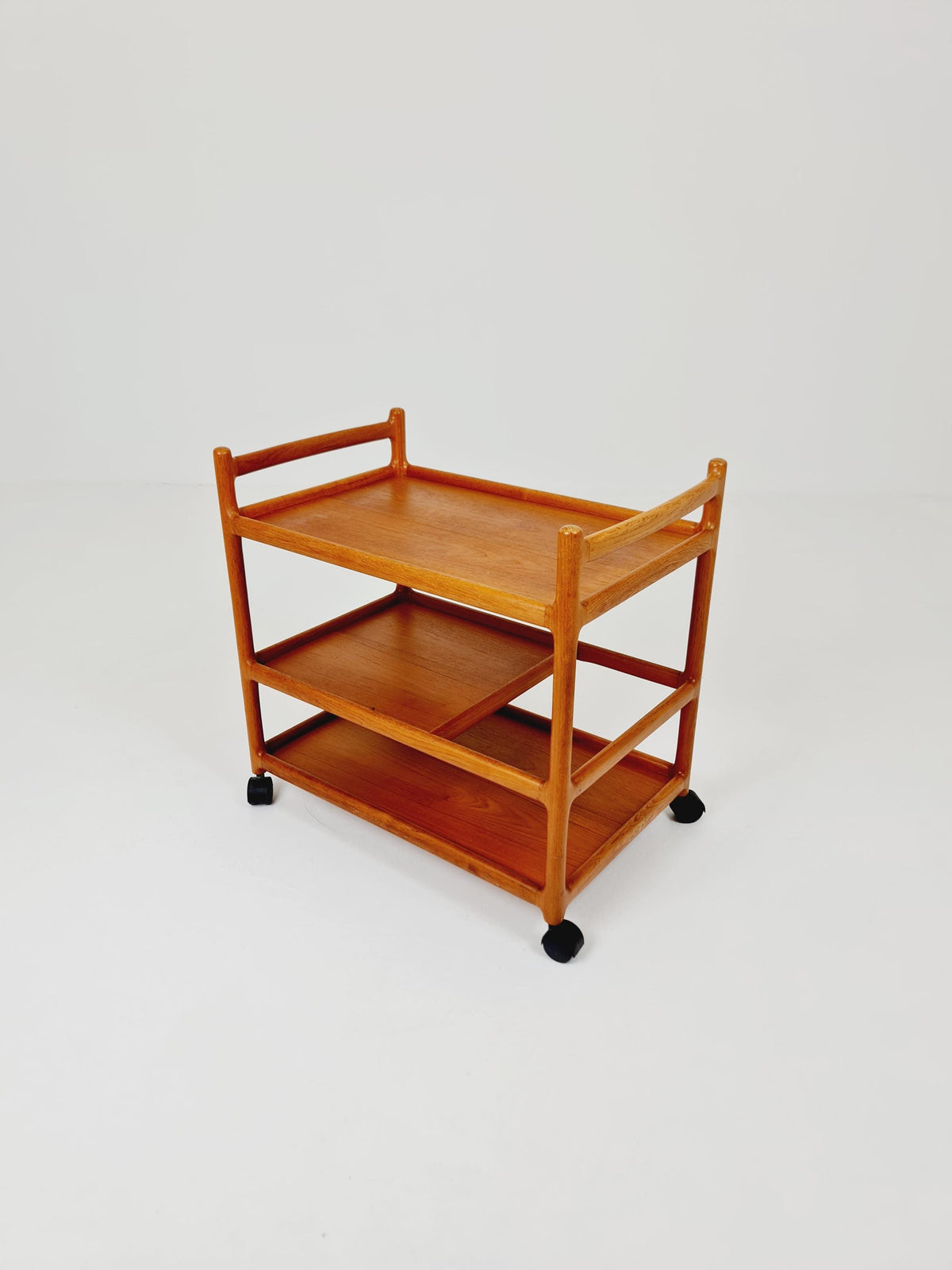 Vintage mid century danish trolley in solid teak/ bar cart By Johannes Andersen , 1960s