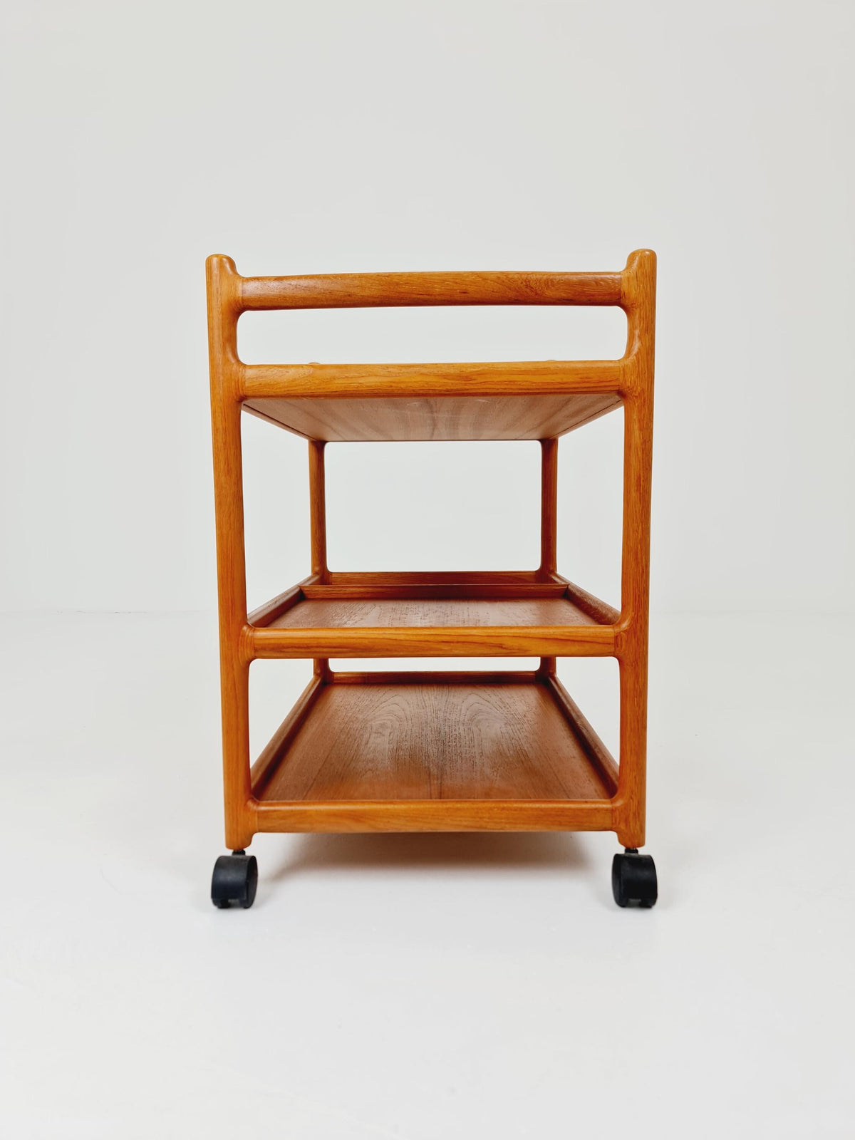 Vintage mid century danish trolley in solid teak/ bar cart By Johannes Andersen , 1960s