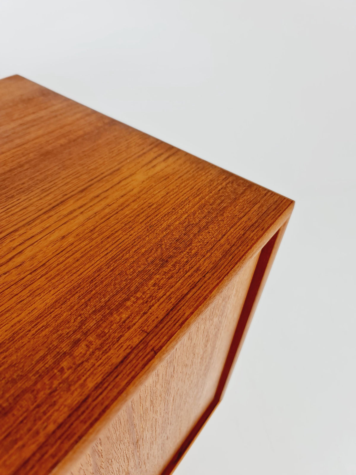 Mid Century Modern Danish Teak sideboard 1960s