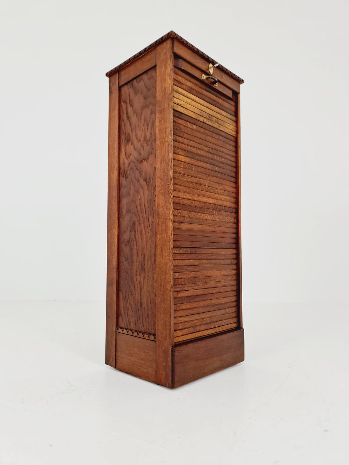 Bauhaus German roll document cabinet in walnut Wood , 1930s