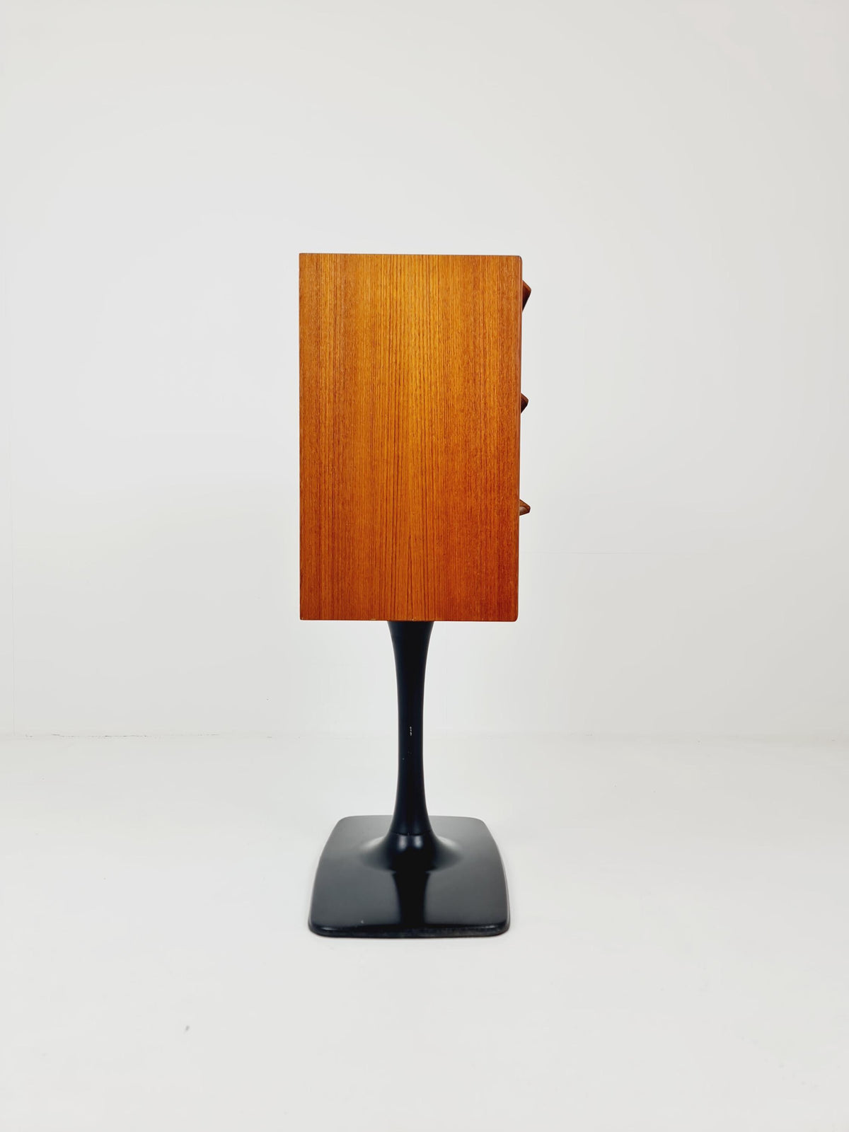 Midcentury Danish with tulip base design chest of drawers 1970s