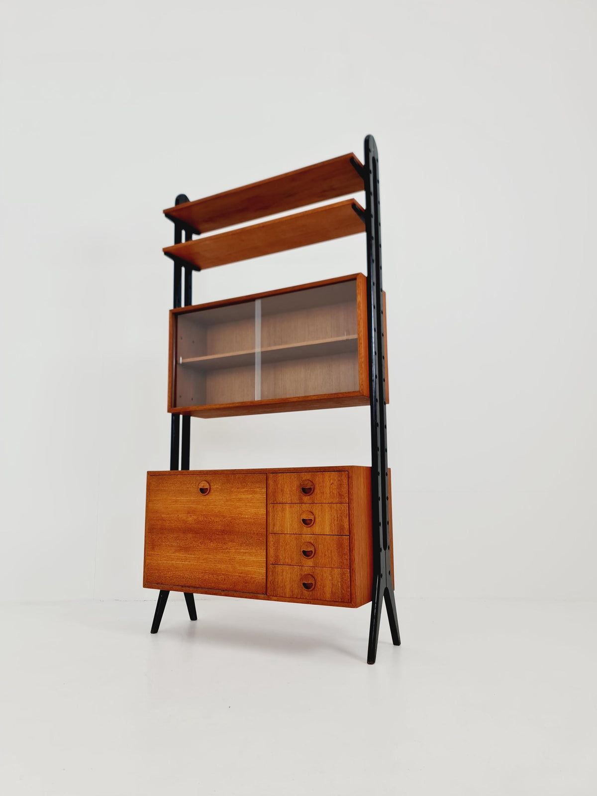 Danish freestanding Midcentury vintage bookshelf system / showcase teak by Bengt Ruda, 1960s