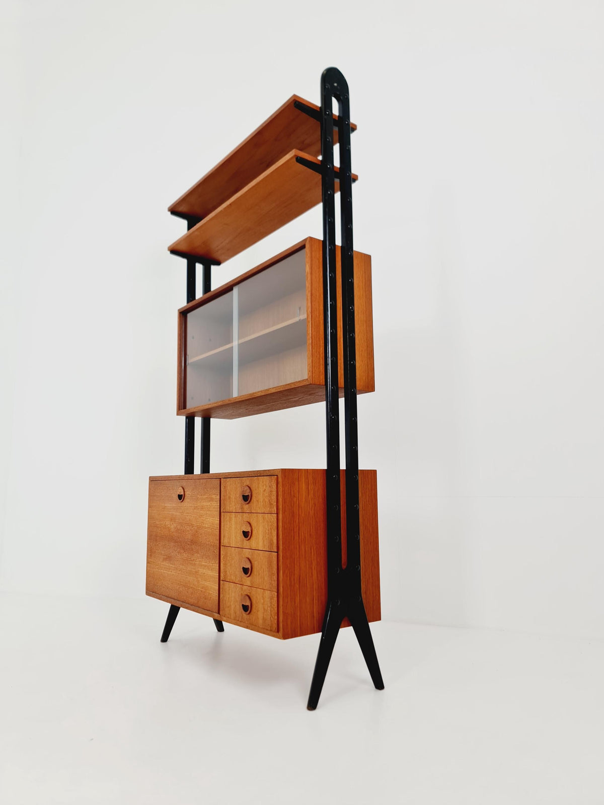 Danish freestanding Midcentury vintage bookshelf system / showcase teak by Bengt Ruda, 1960s