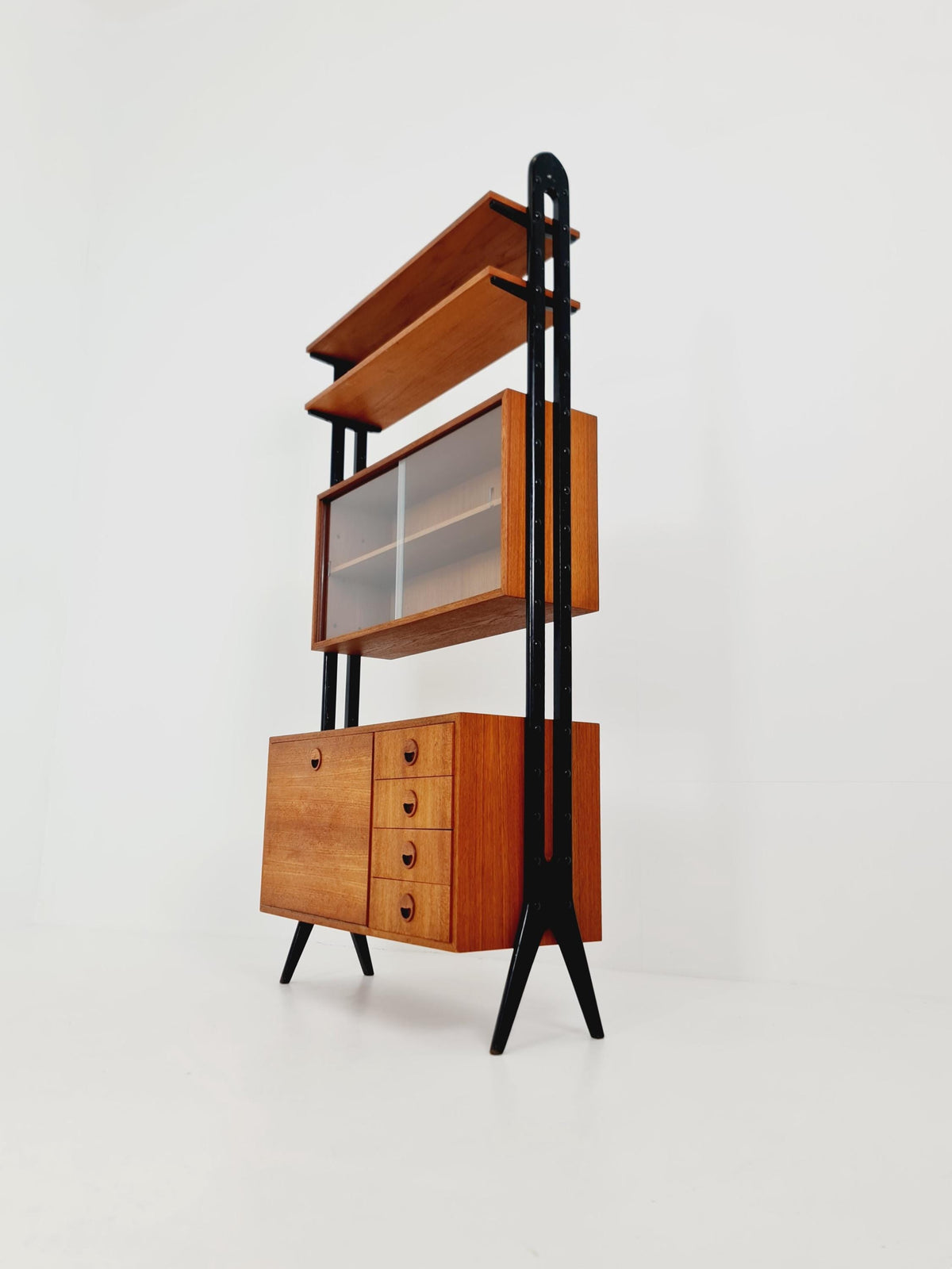 Danish freestanding Midcentury vintage bookshelf system / showcase teak by Bengt Ruda, 1960s