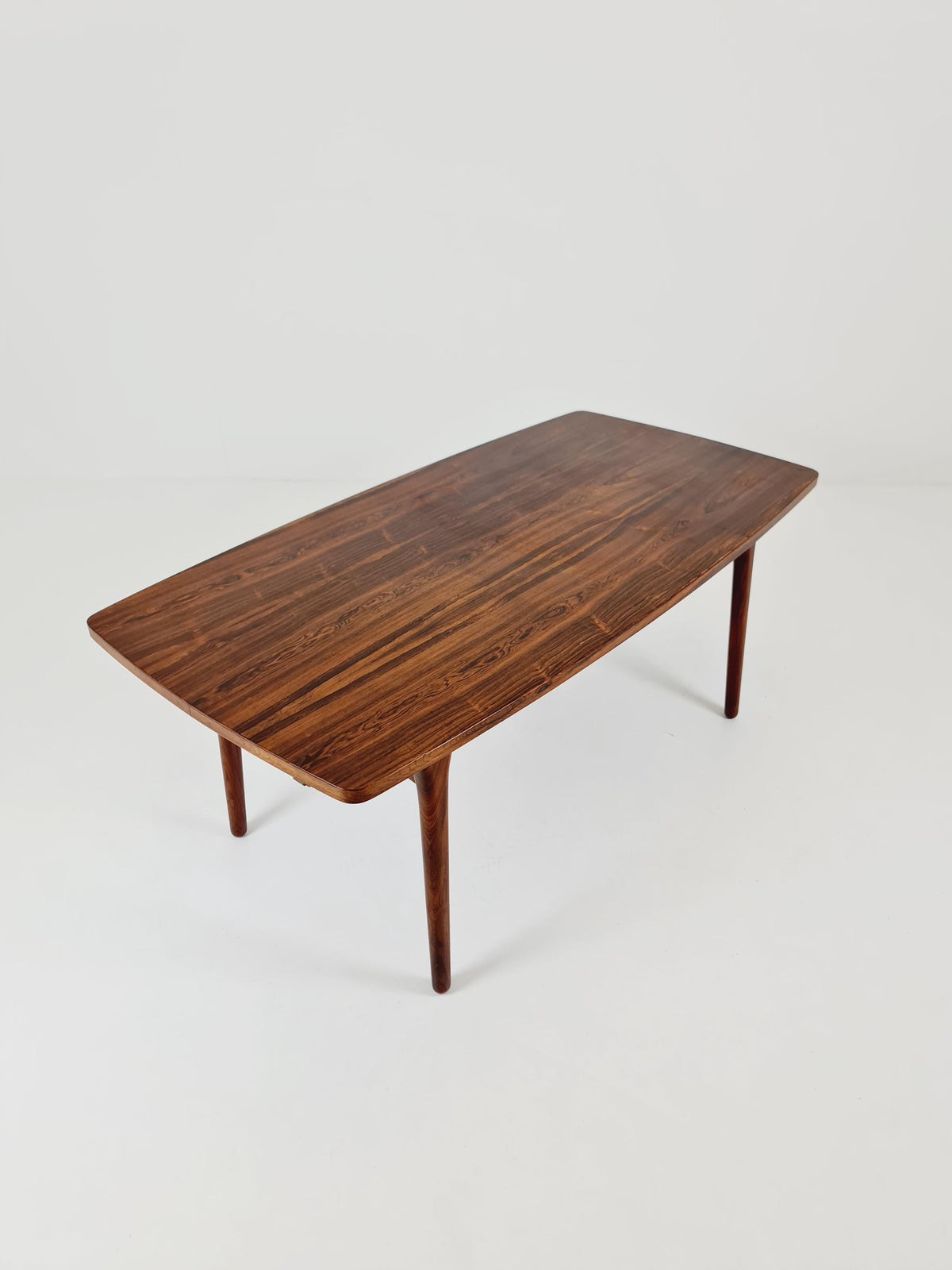 Danish Henning Kjaernulf Rosewood table with two extension leaves, Denmark 1960s