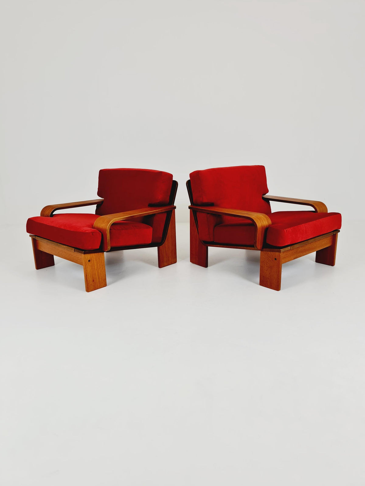 Rare Mid-Century Dansih Modern Teak lounge chairs 1970s – Newly Upholstered Set of 2