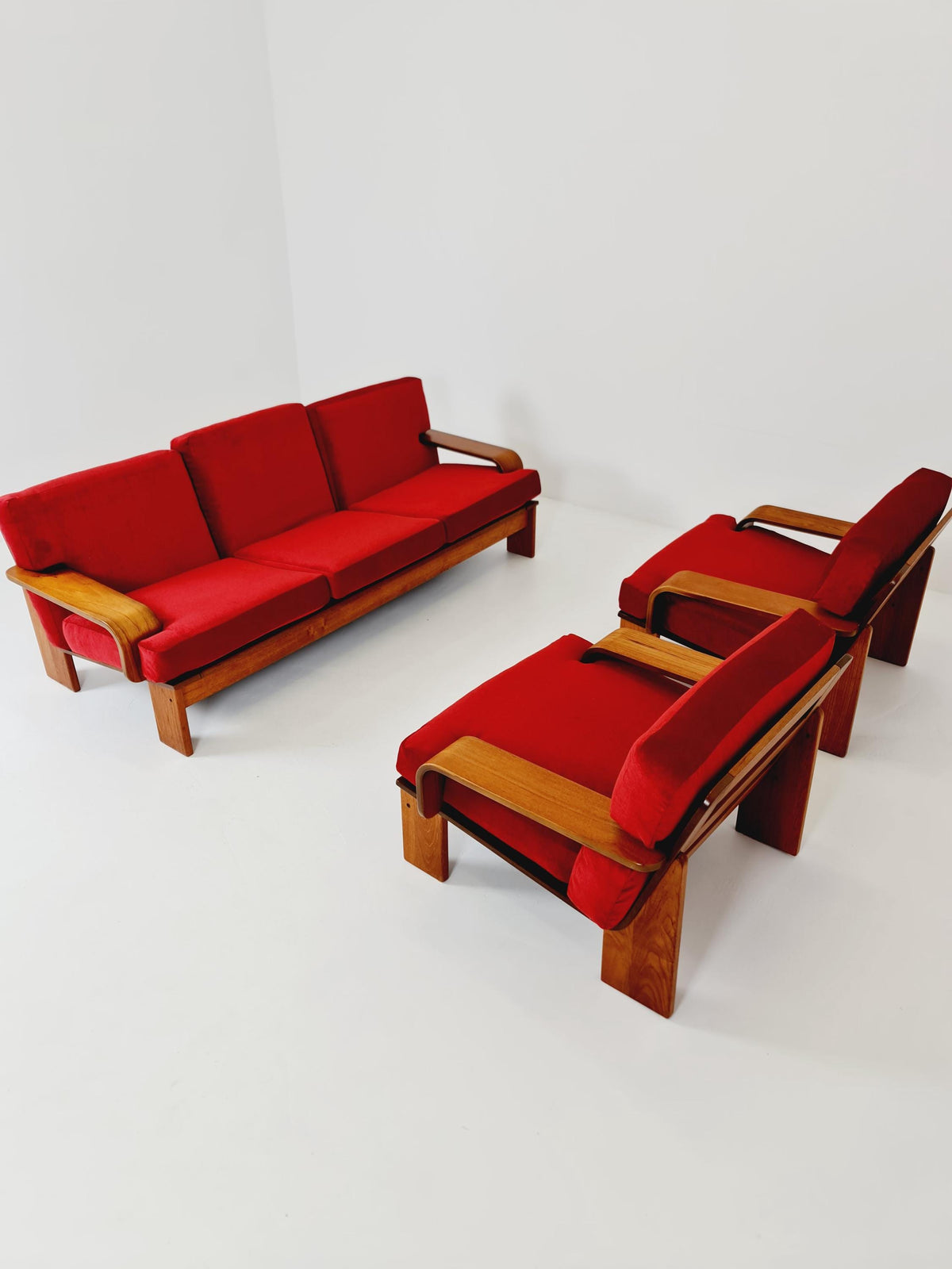 Rare Mid-Century Dansih Modern Teak Set of sofa and 2 lounge chairs 1970s – Newly Upholstered