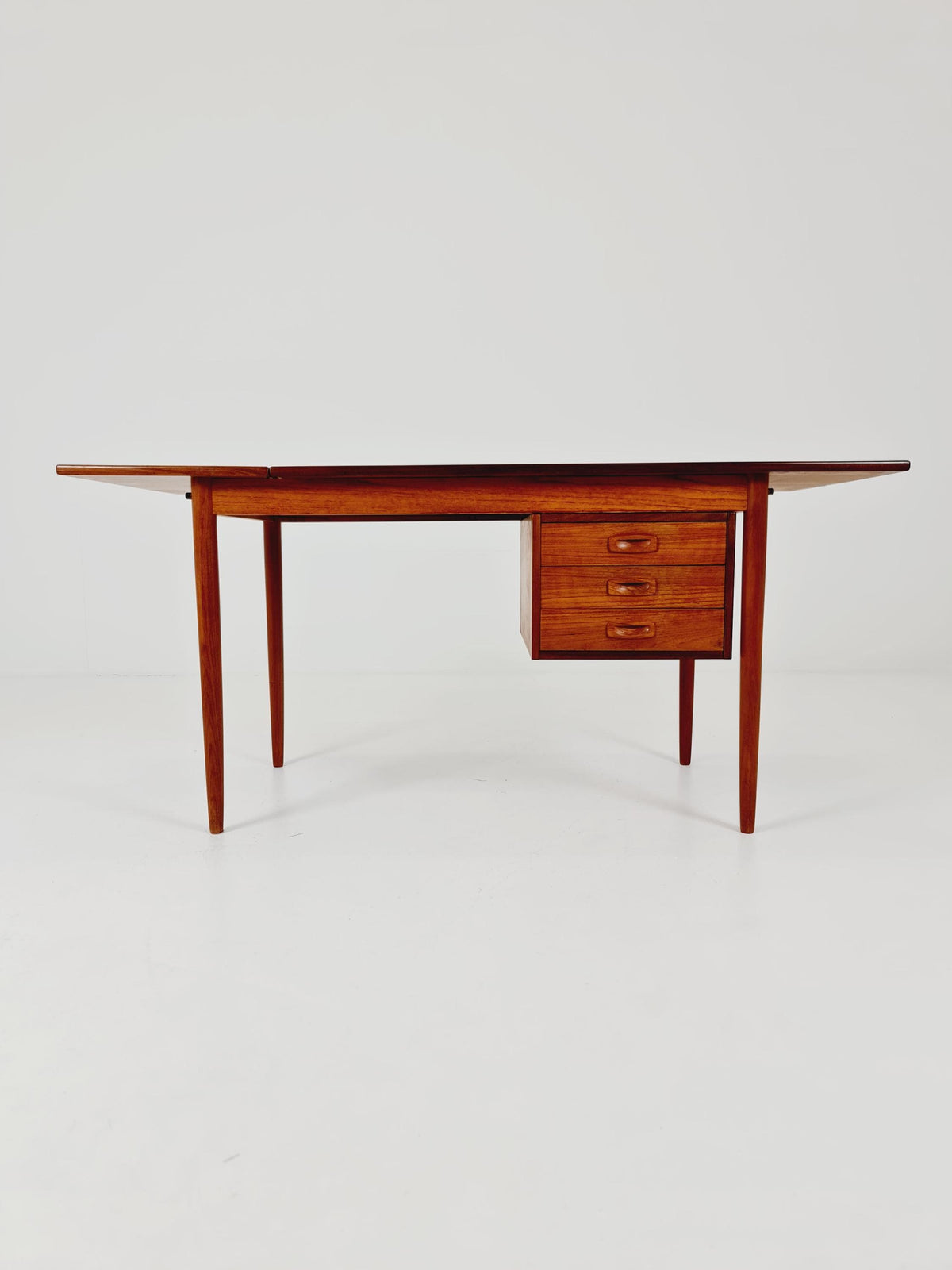 Mid century Danish leaf Drop teak desk By Arne Vodder For H.Sigh & Son , 1960s