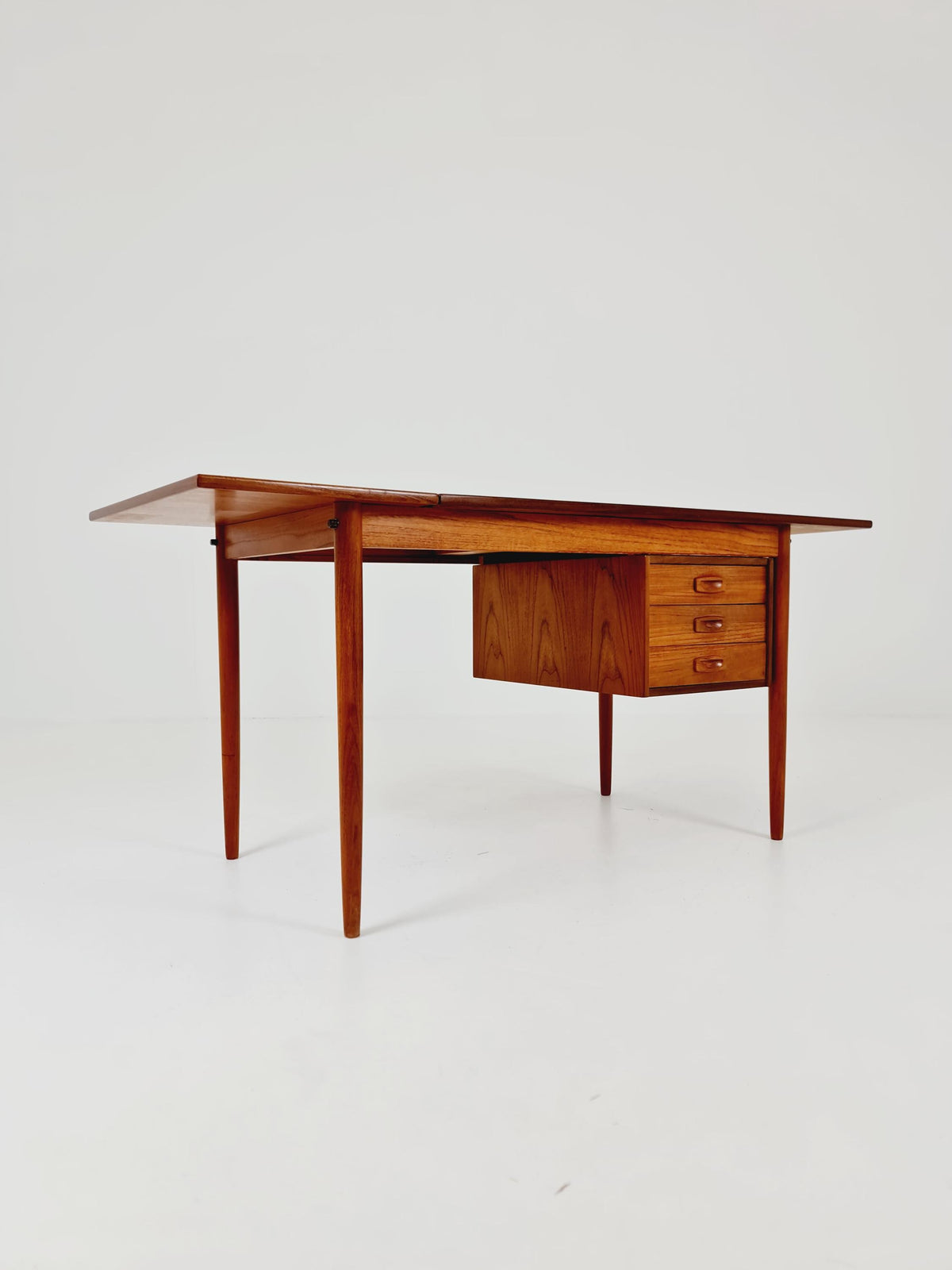 Mid century Danish leaf Drop teak desk By Arne Vodder For H.Sigh & Son , 1960s