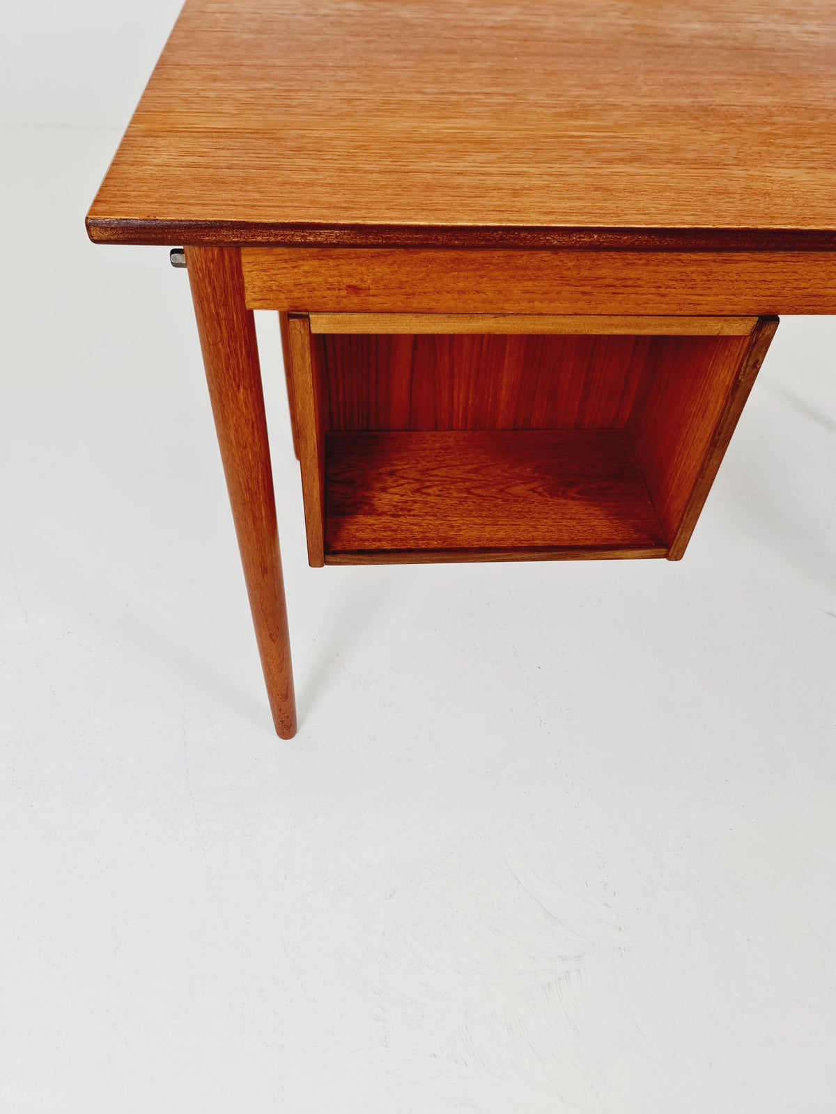 Mid century Danish leaf Drop teak desk By Arne Vodder For H.Sigh & Son , 1960s