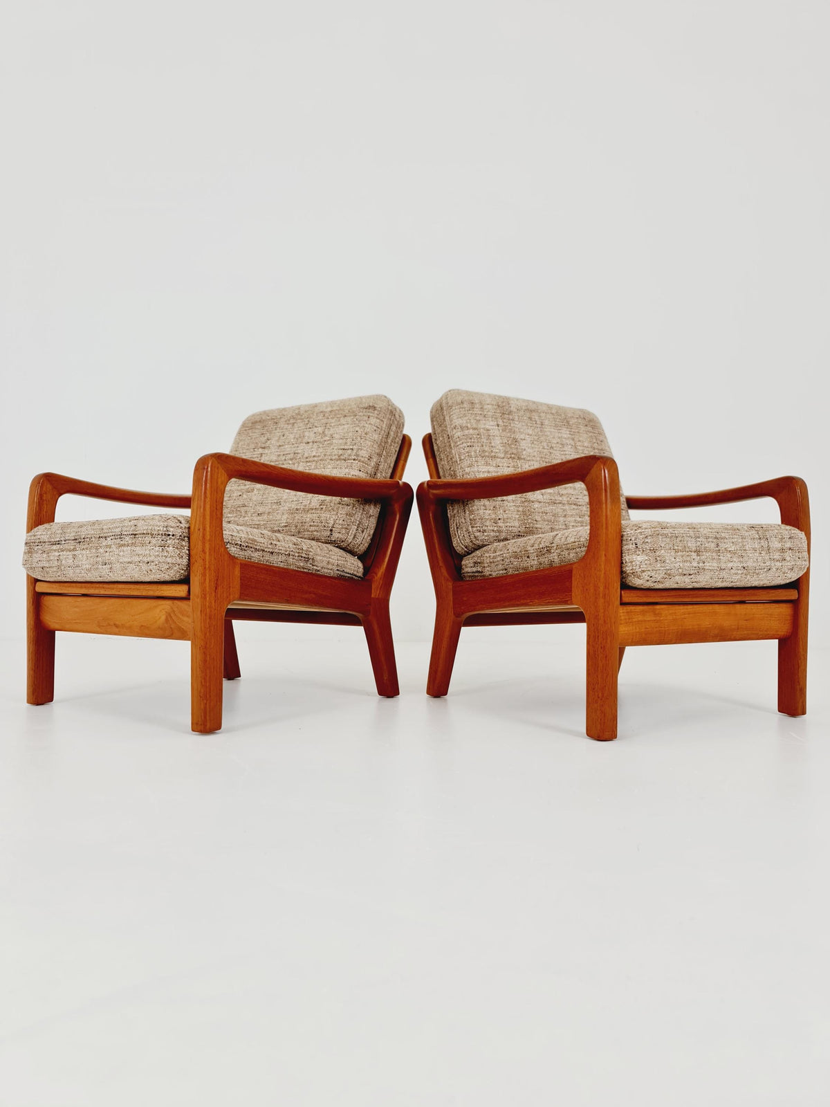 Mid century Danish easy lounge chairs by Juul Kristensen , 1970s, Set of 2