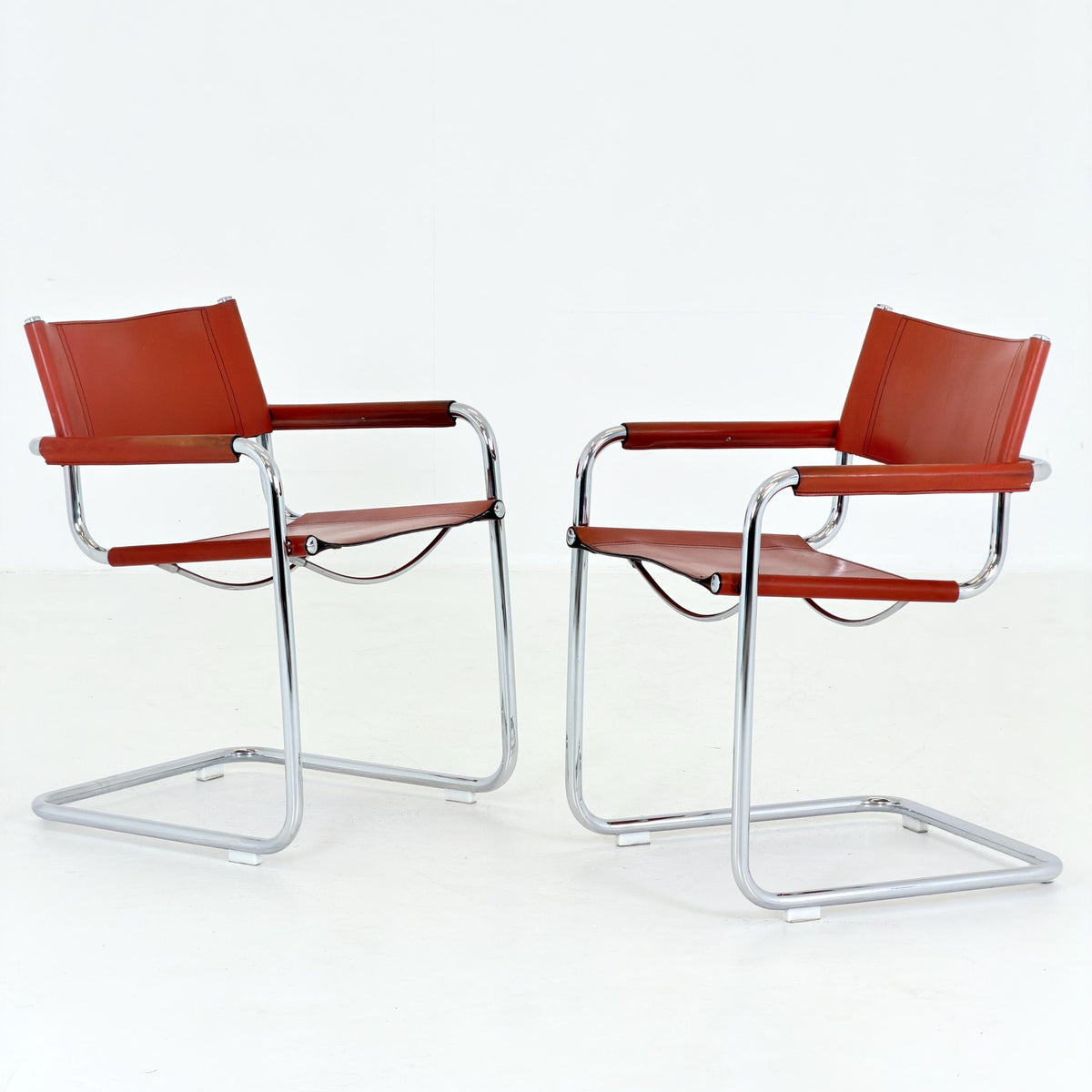 set of 2 Mid century Bauhaus Leather b34 armchairs by Mart Stam & Marcel Breuer for Fasem, Italy 1985