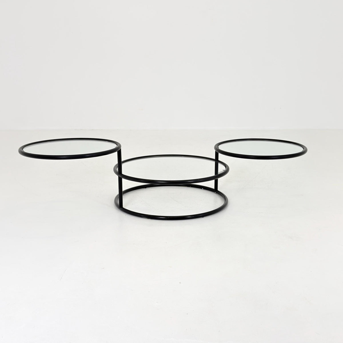 Mid-Century Black 3-Tier Swivel Coffee Table by Milo Baughman, Expandable Turntable Design