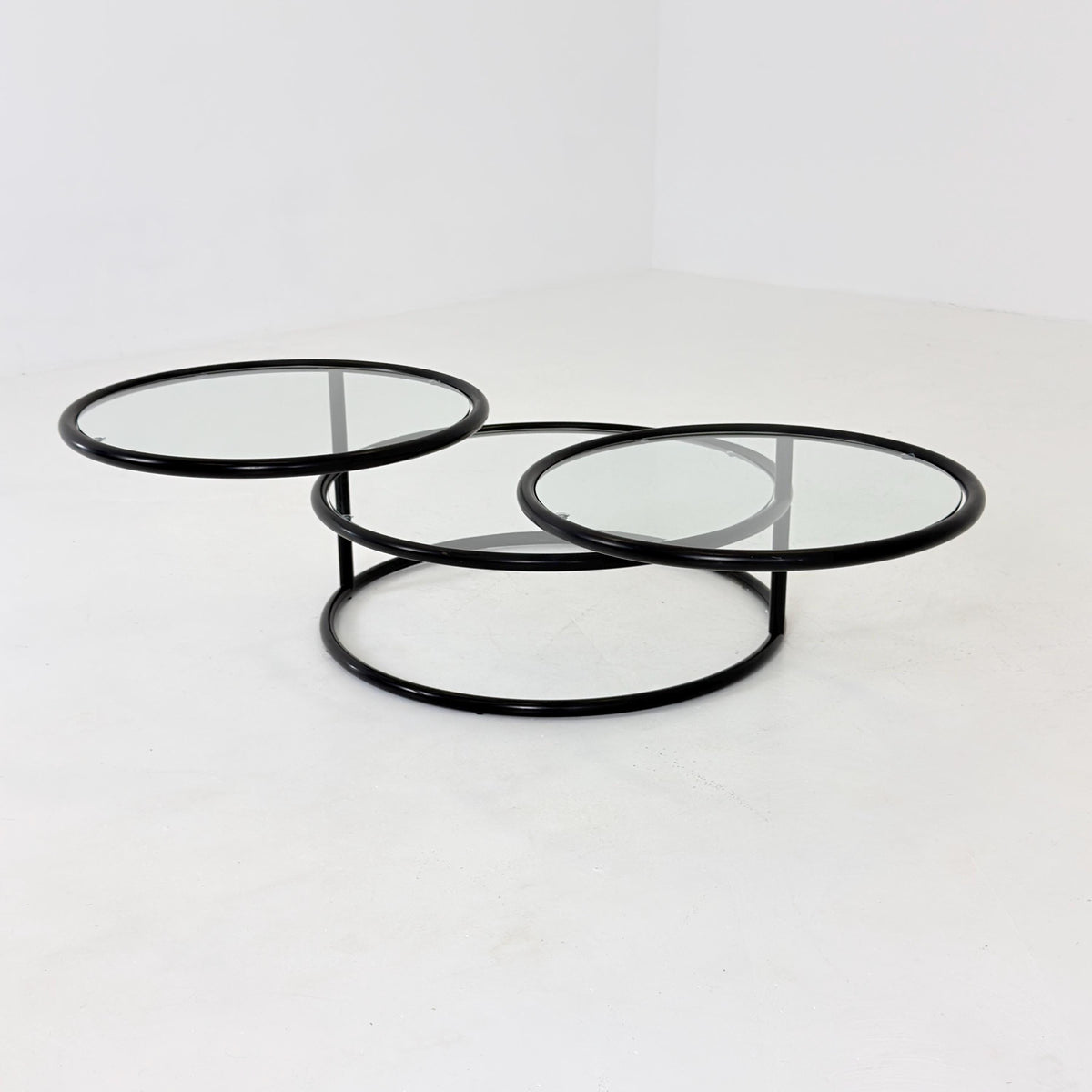 Mid-Century Black 3-Tier Swivel Coffee Table by Milo Baughman, Expandable Turntable Design