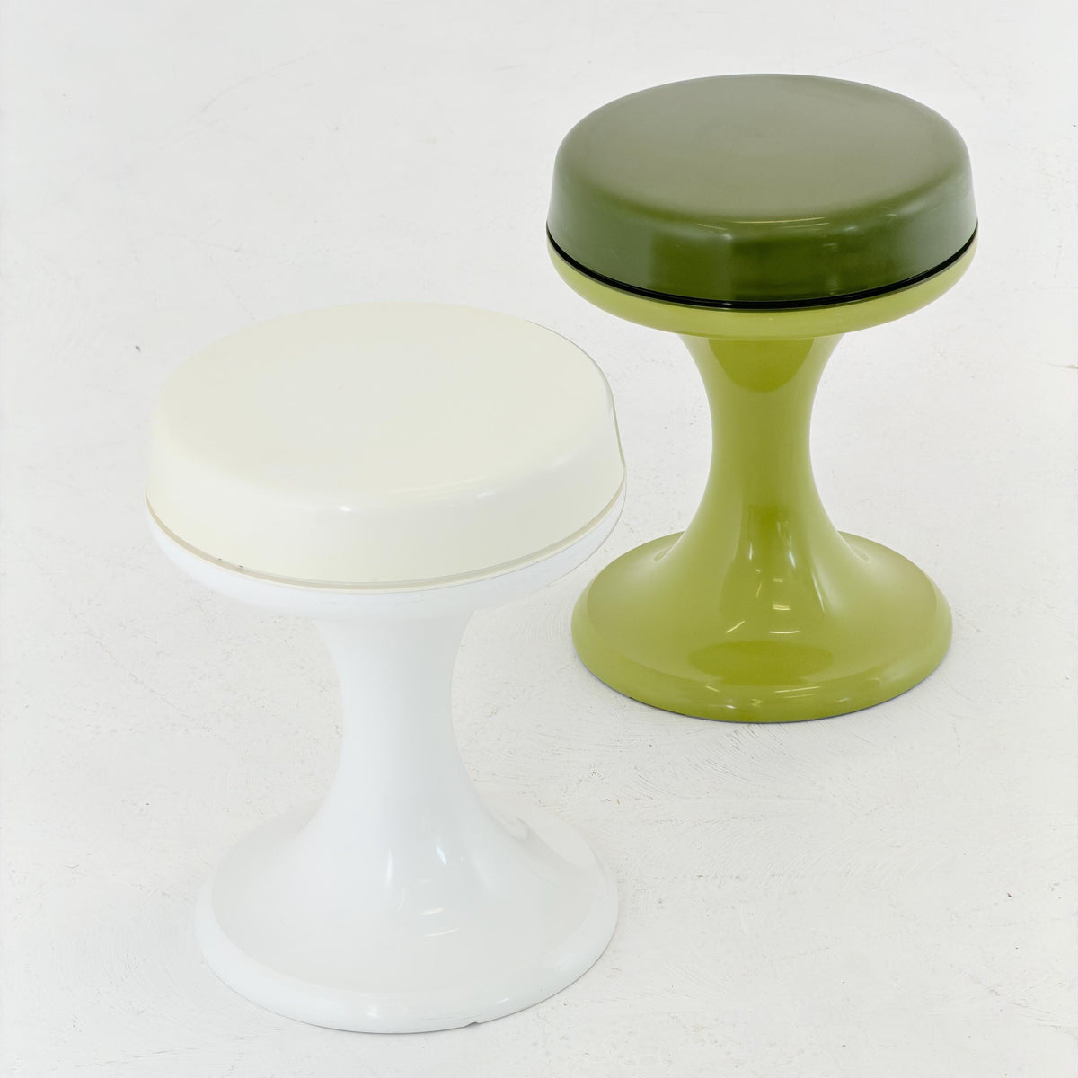 Mid Century Space Age Emsa Tulip Stools – Set of 2 – Olive Green & White – West Germany 1970s