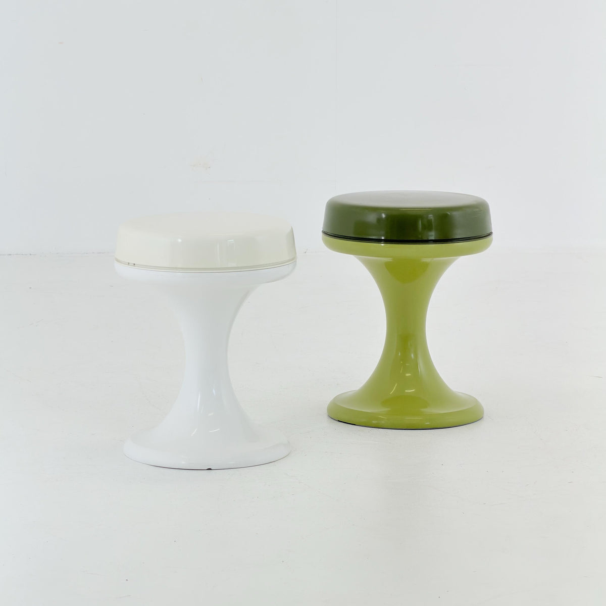 Mid Century Space Age Emsa Tulip Stools – Set of 2 – Olive Green & White – West Germany 1970s