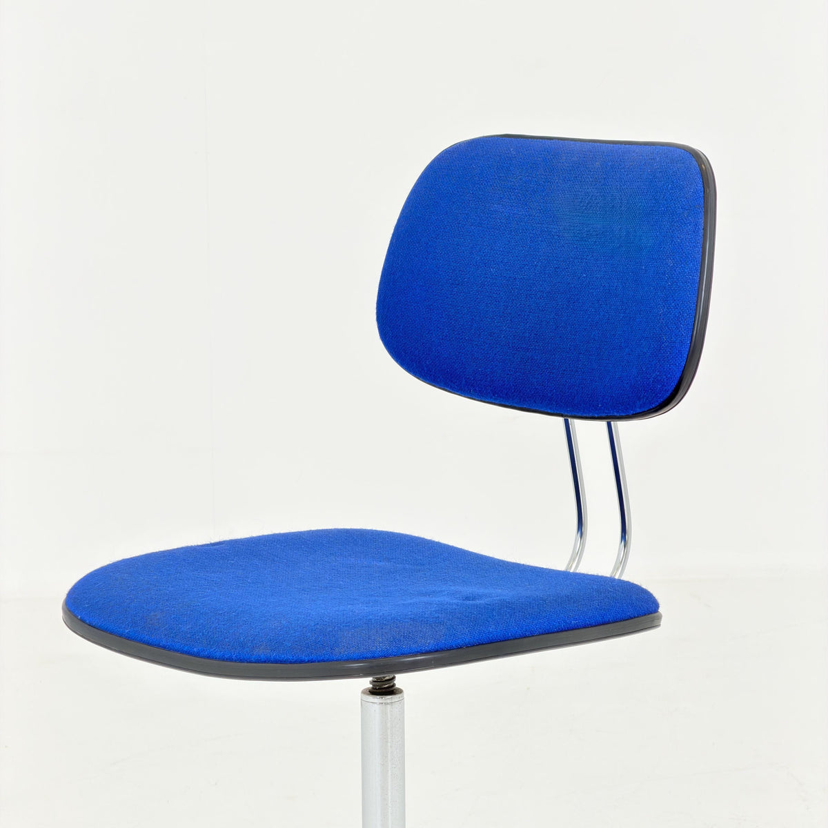 Mid-Century Bauhaus Swivel Office Chair, Blue Fabric Desk Chair, Chrome Steel Base, 1980s Germany