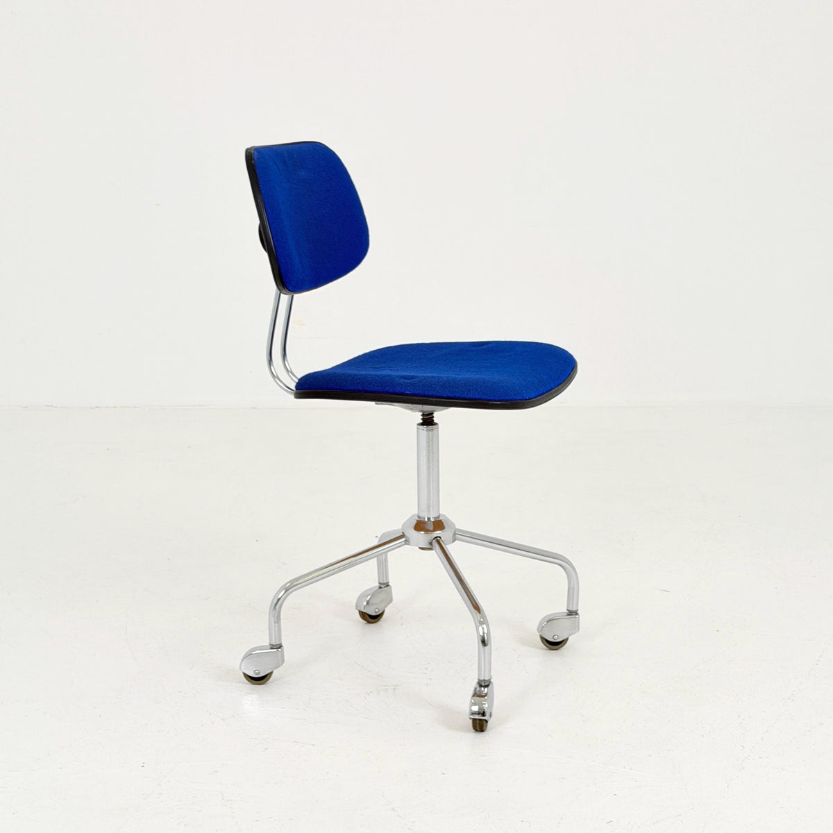 Mid-Century Bauhaus Swivel Office Chair, Blue Fabric Desk Chair, Chrome Steel Base, 1980s Germany