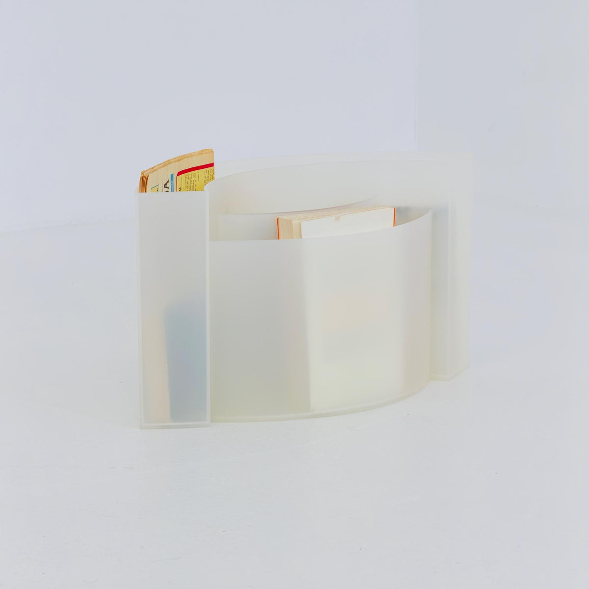 Mid Century Space Age Wave Magazine Rack by Maier Aichen for Authentics, Italy, 1990s