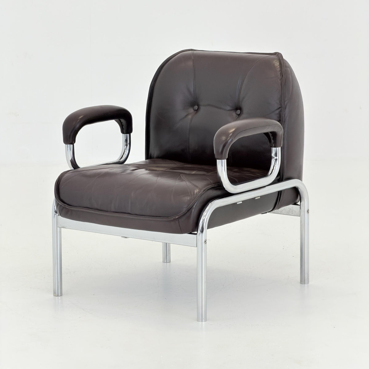 1 of 3 Mid century original vintage Girsberger Eurochair design lounge armchair , Switzerland 1980s.