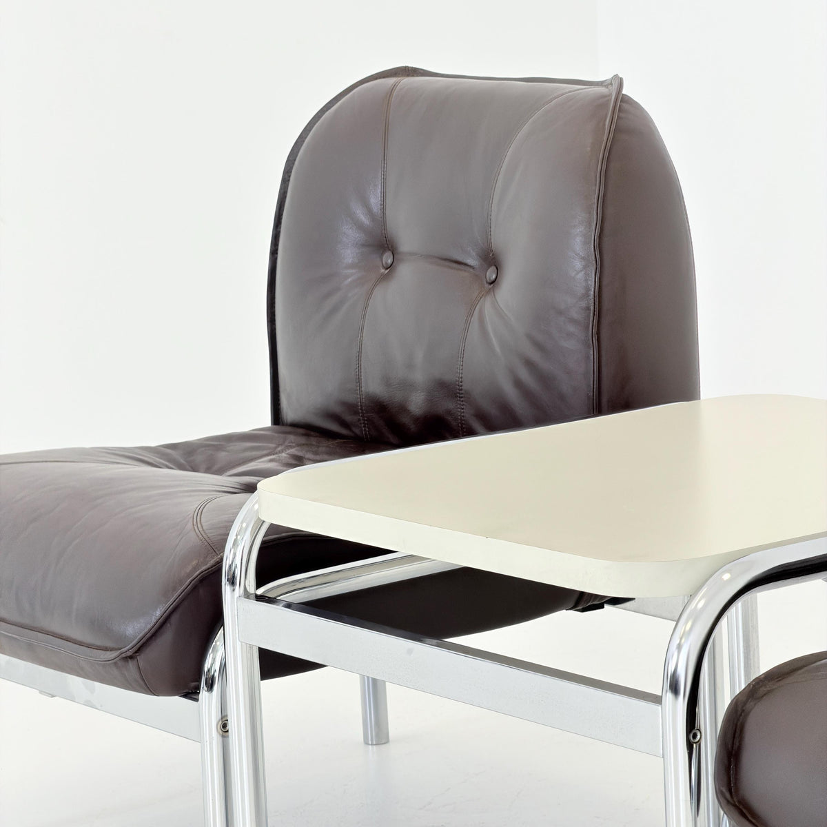 Set of 2 Girsberger Eurochair Lounge Chairs & Side Table, Swiss Made 1980s