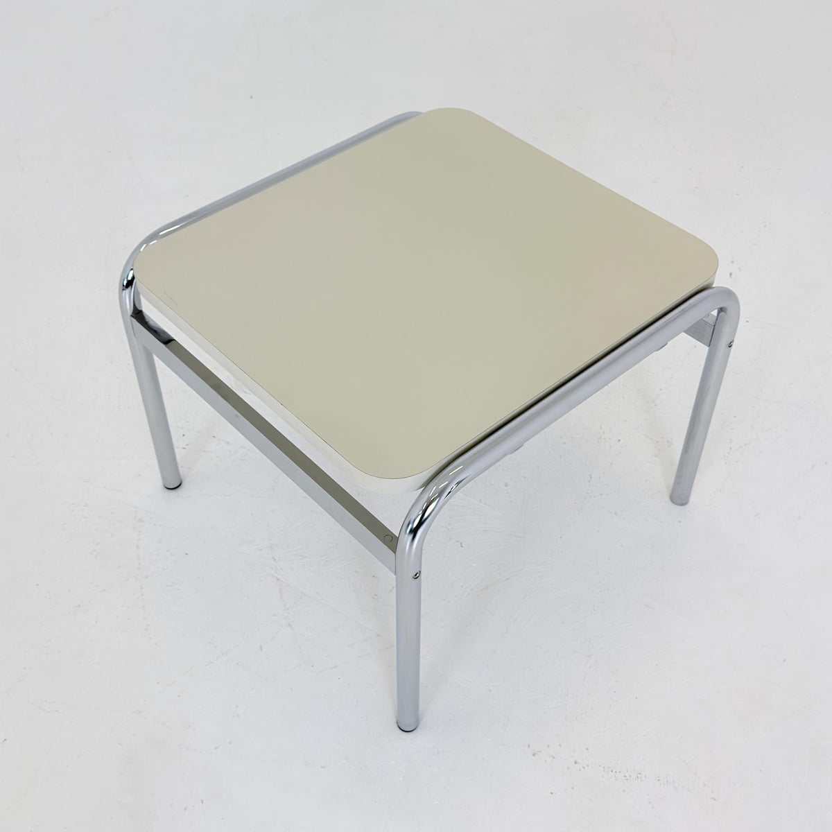 Set of 2 Girsberger Eurochair Lounge Chairs & Side Table, Swiss Made 1980s